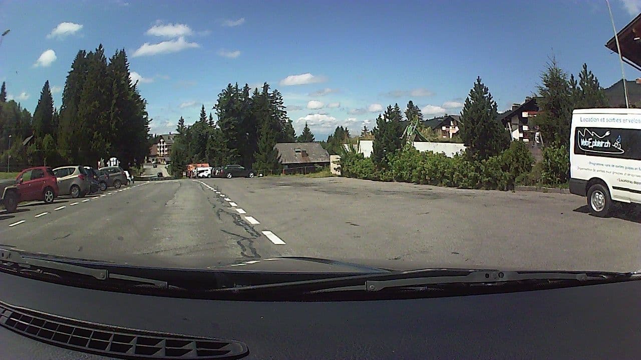Street view near Ermitage, Châtel-Saint-Denis — © nliaudat (CC BY-SA · Mapillary)