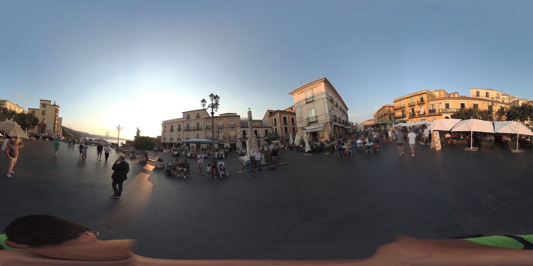 Street view near Hotel della Piazza, Pizzo — © marcuscalabresus (CC BY-SA · Mapillary)