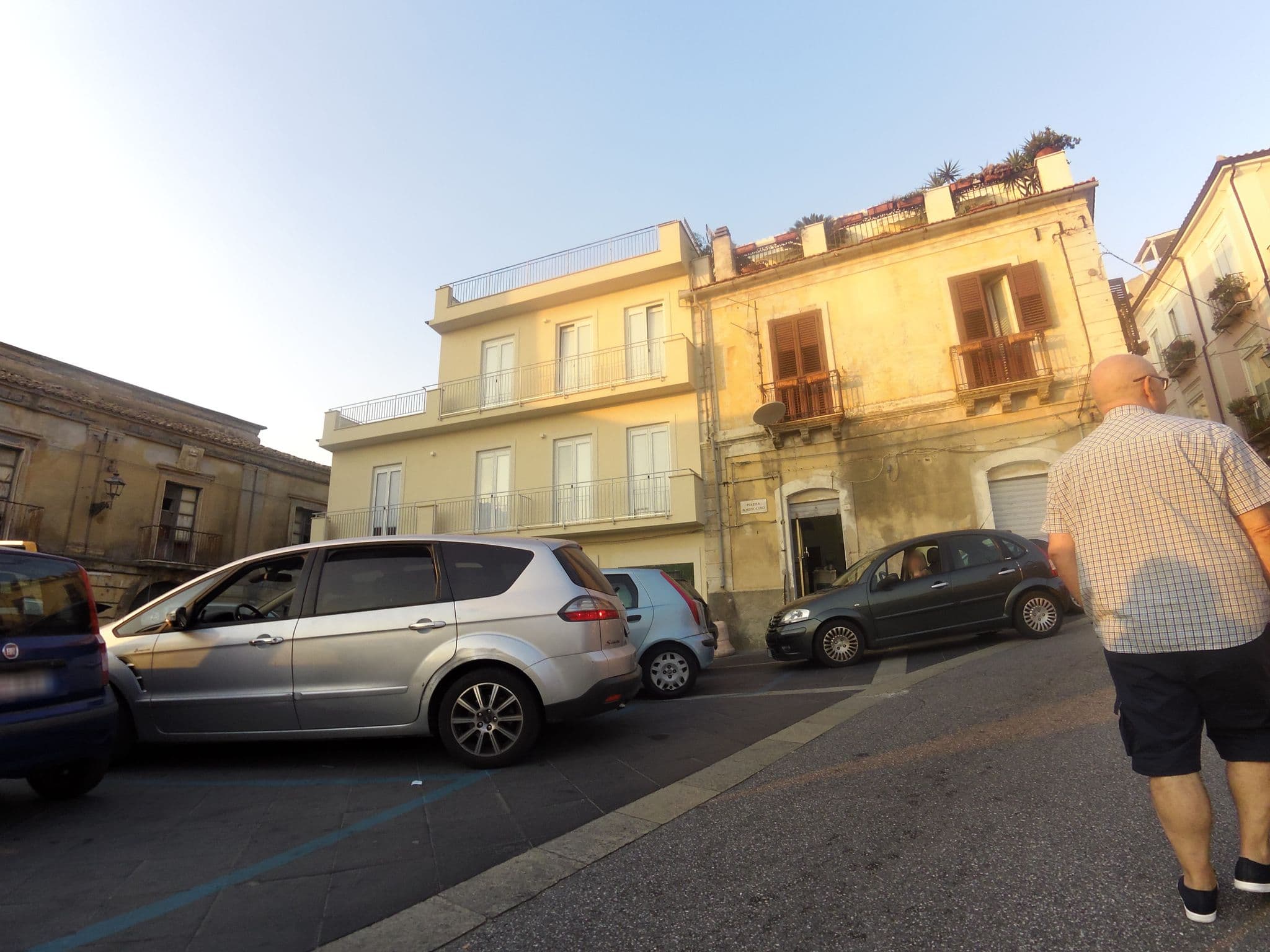 Street view near Timpa rooms, Pizzo — © marcuscalabresus (CC BY-SA · Mapillary)