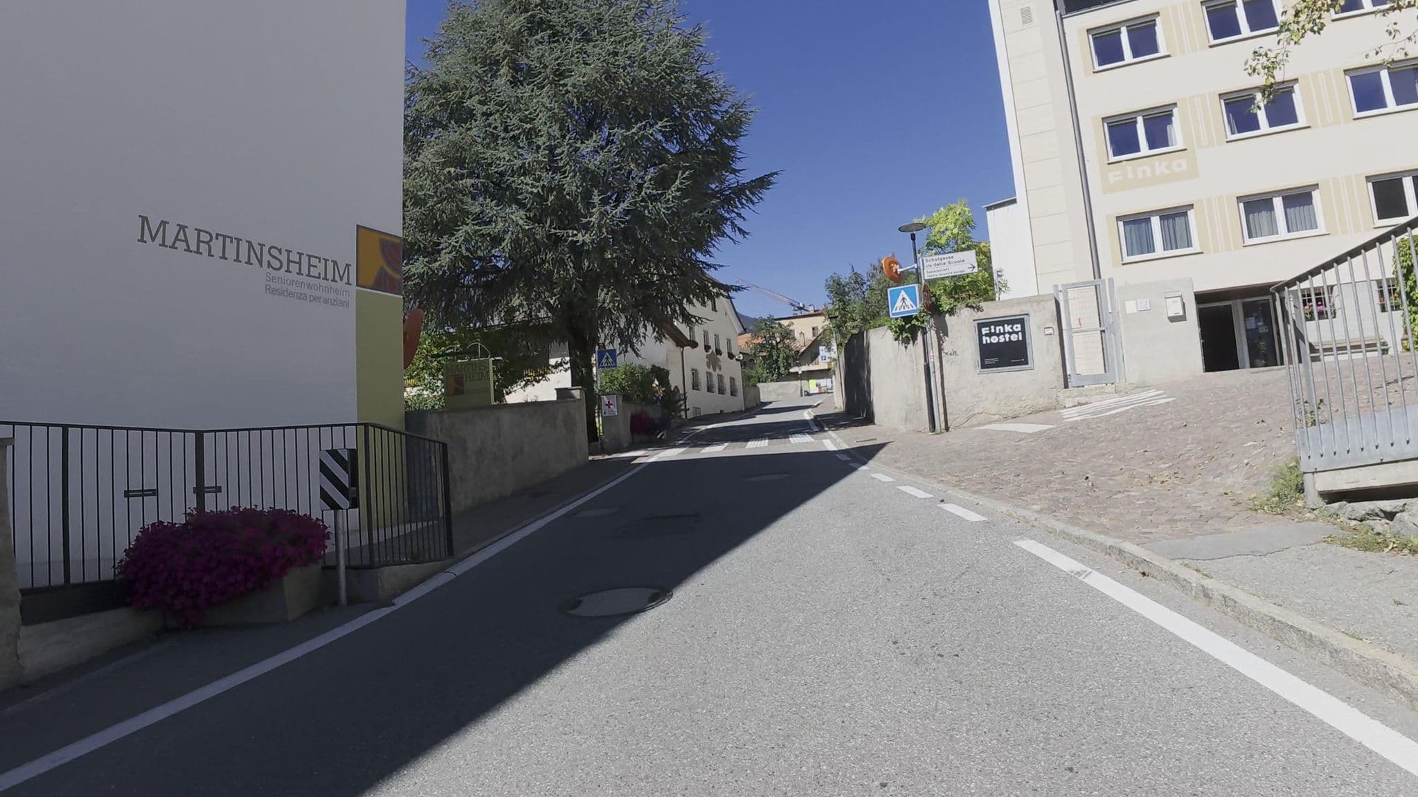 Street view near FinKa | Kultur Hostel, Malles Venosta — © Guzzi_Franze (CC BY-SA · Mapillary)