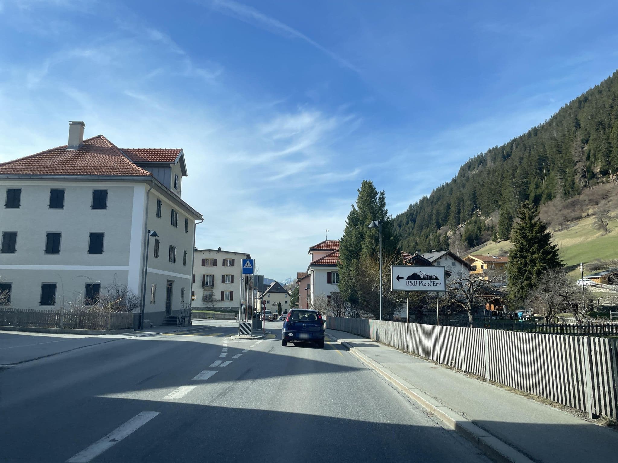 Street view near Piz d'Err, Lenzerheide — © u001 (CC BY-SA · Mapillary)