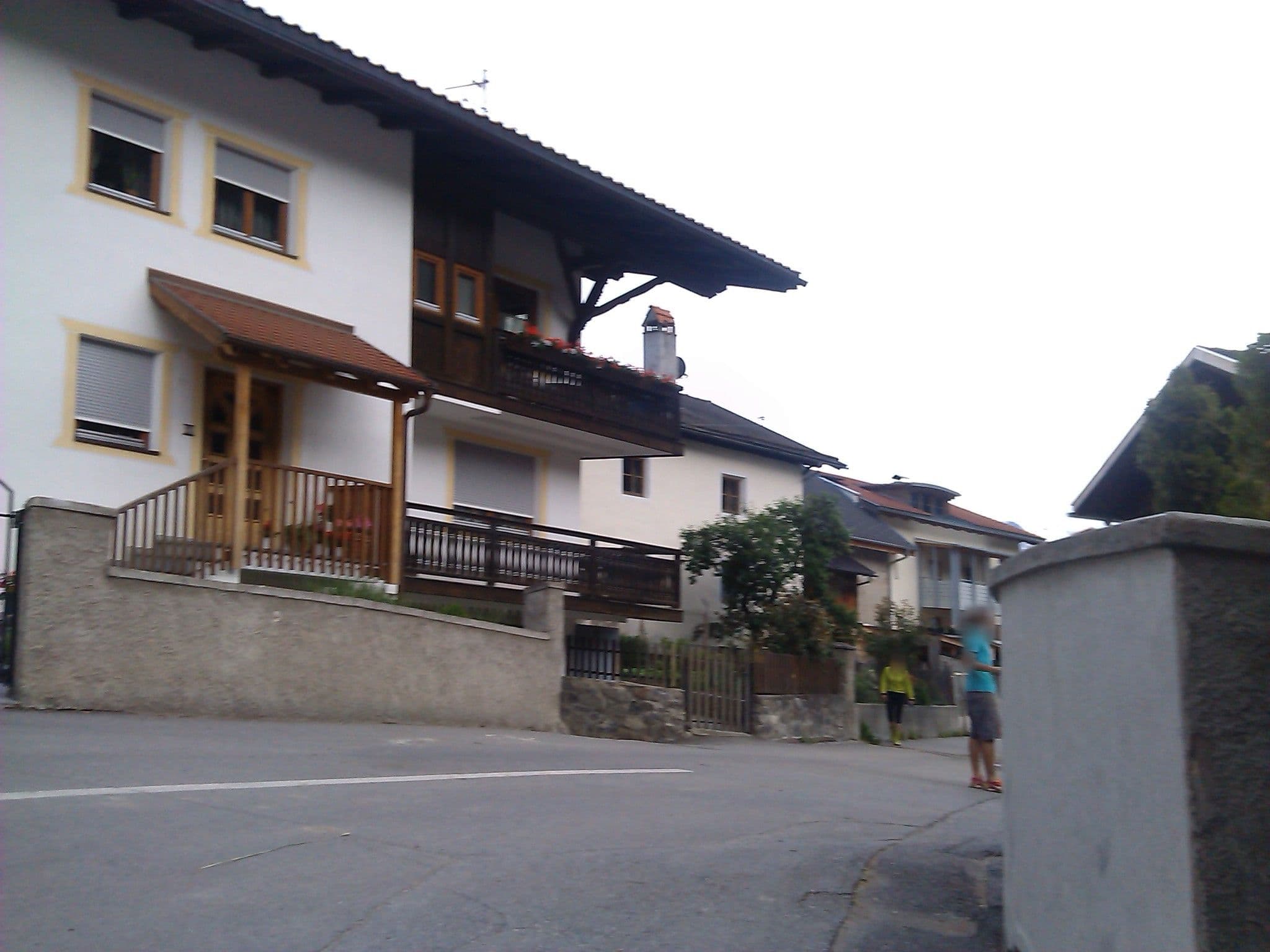 Street view near Albergo Aquila D'Oro, Malles Venosta — © changchun1 (CC BY-SA · Mapillary)