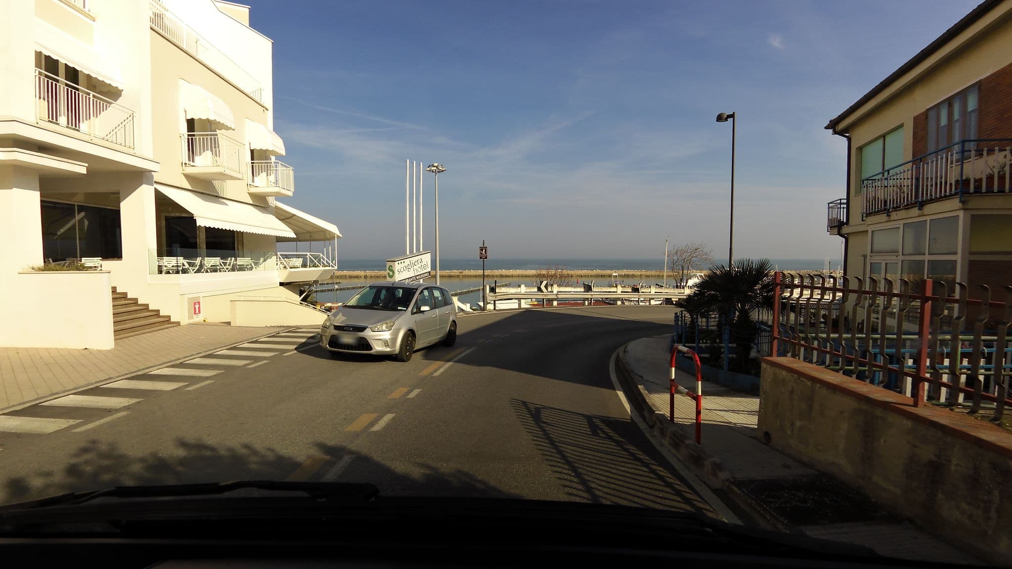 Street view near Hotel Scogliera Numana, Numana — © czmrtn (CC BY-SA · Mapillary)