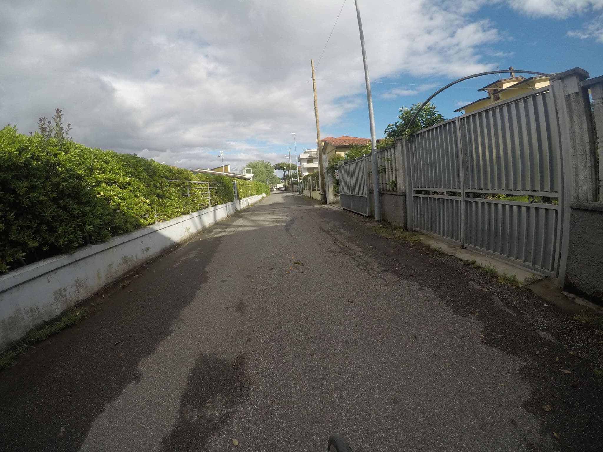 Street view near Albergo Kelly di Fruzzetti Stefano, Marina di Massa — © cxc (CC BY-SA · Mapillary)