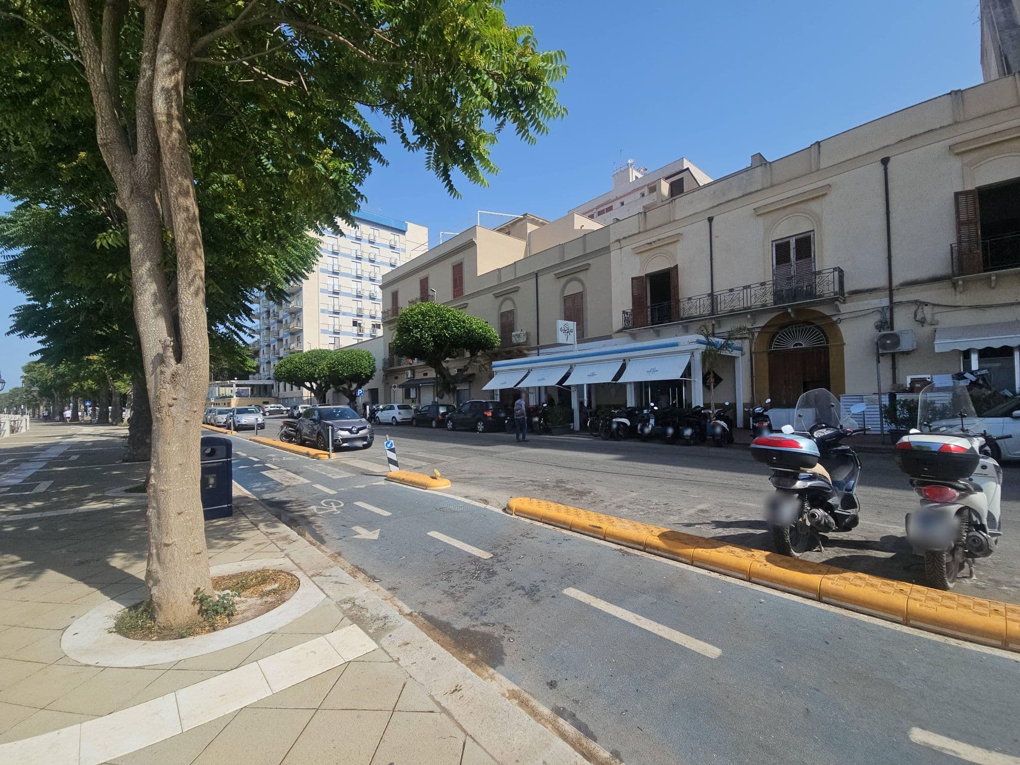 Street view near Kalibia rooms and suites, Mazara del Vallo — © Tau2C (CC BY-SA · Mapillary)