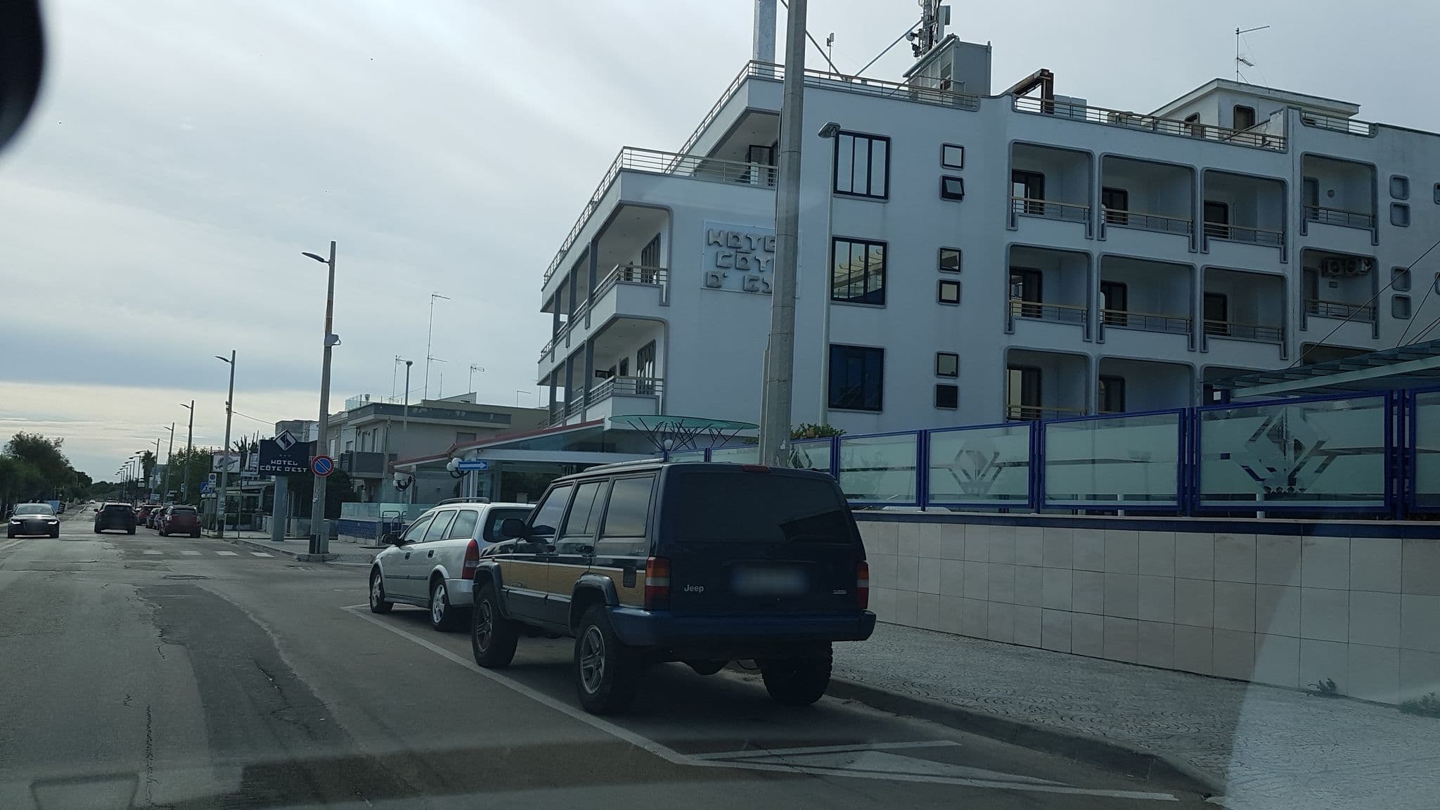 Street view near Damavi Hotel, Melendugno — © ale_zena_it (CC BY-SA · Mapillary)