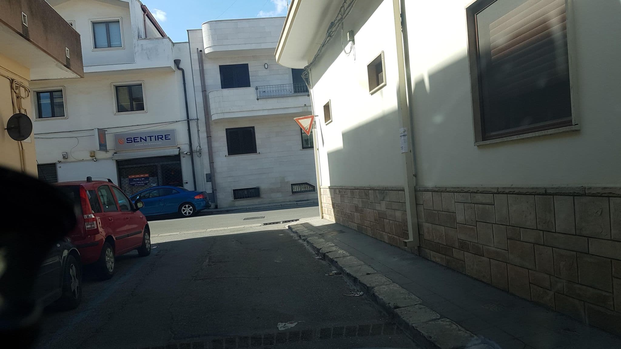 Street view near La Dimora dei Messapi, Mesagne — © ale_zena_it (CC BY-SA · Mapillary)