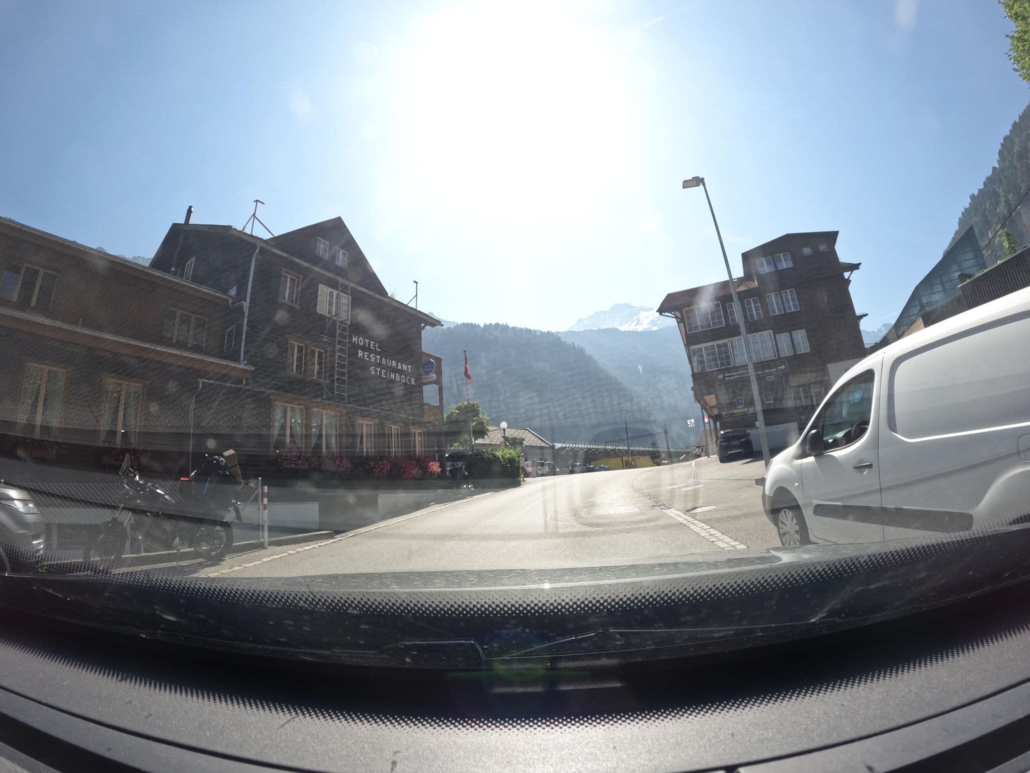 Street view near Steinbock, Lauterbrunnen — © vinisa (CC BY-SA · Mapillary)