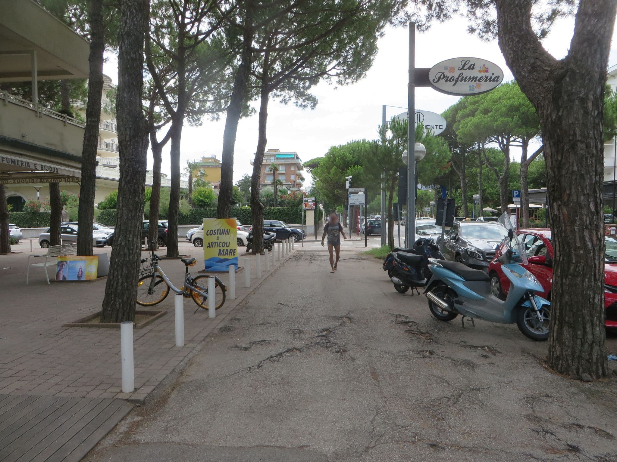 Street view near Hotel Corona Milano Marittima, Milano Marittima
