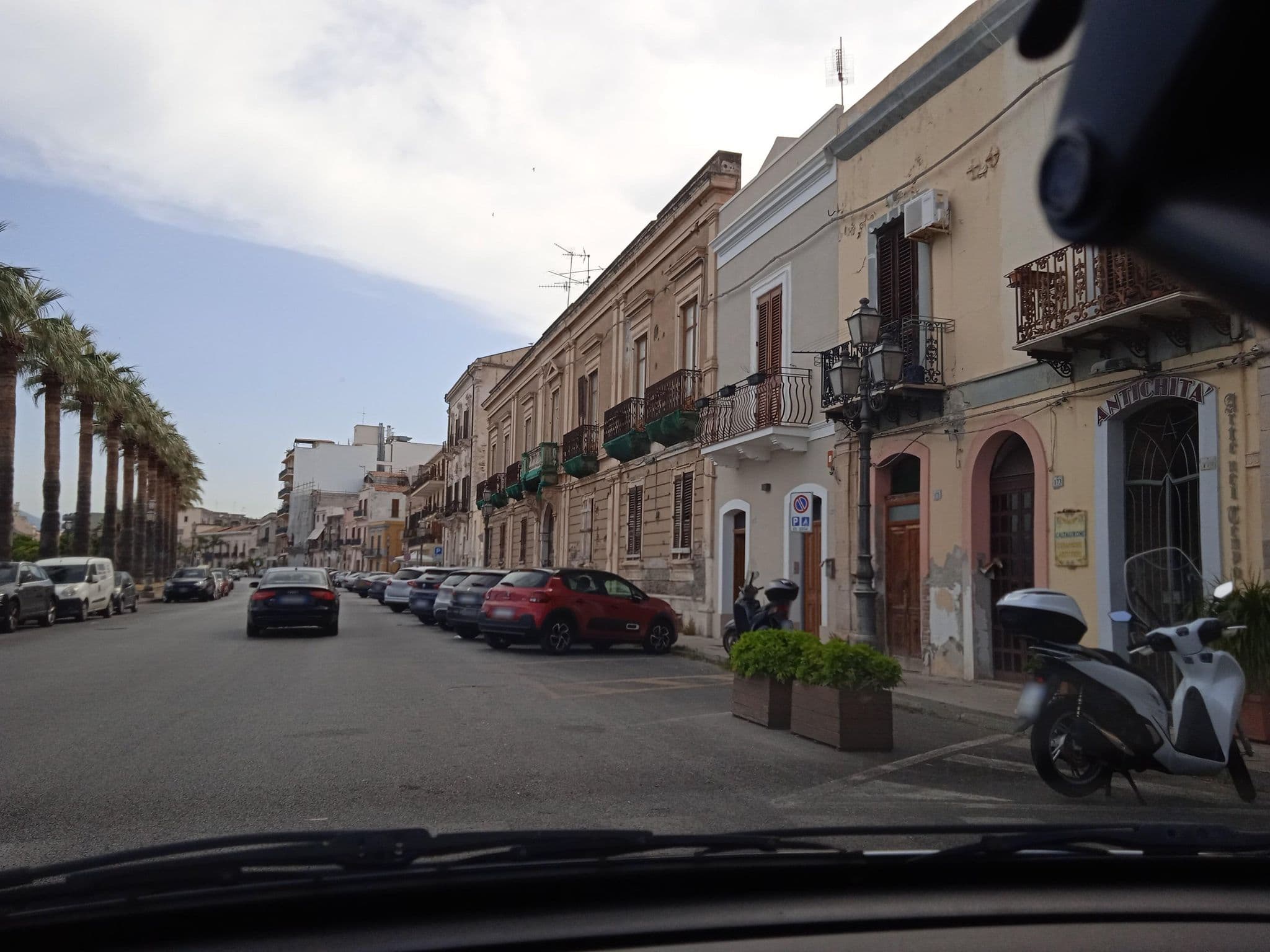 Street view near Bed & Breakfast Maredomusmilazzo, Milazzo — © p8fy9y9fs (CC BY-SA · Mapillary)