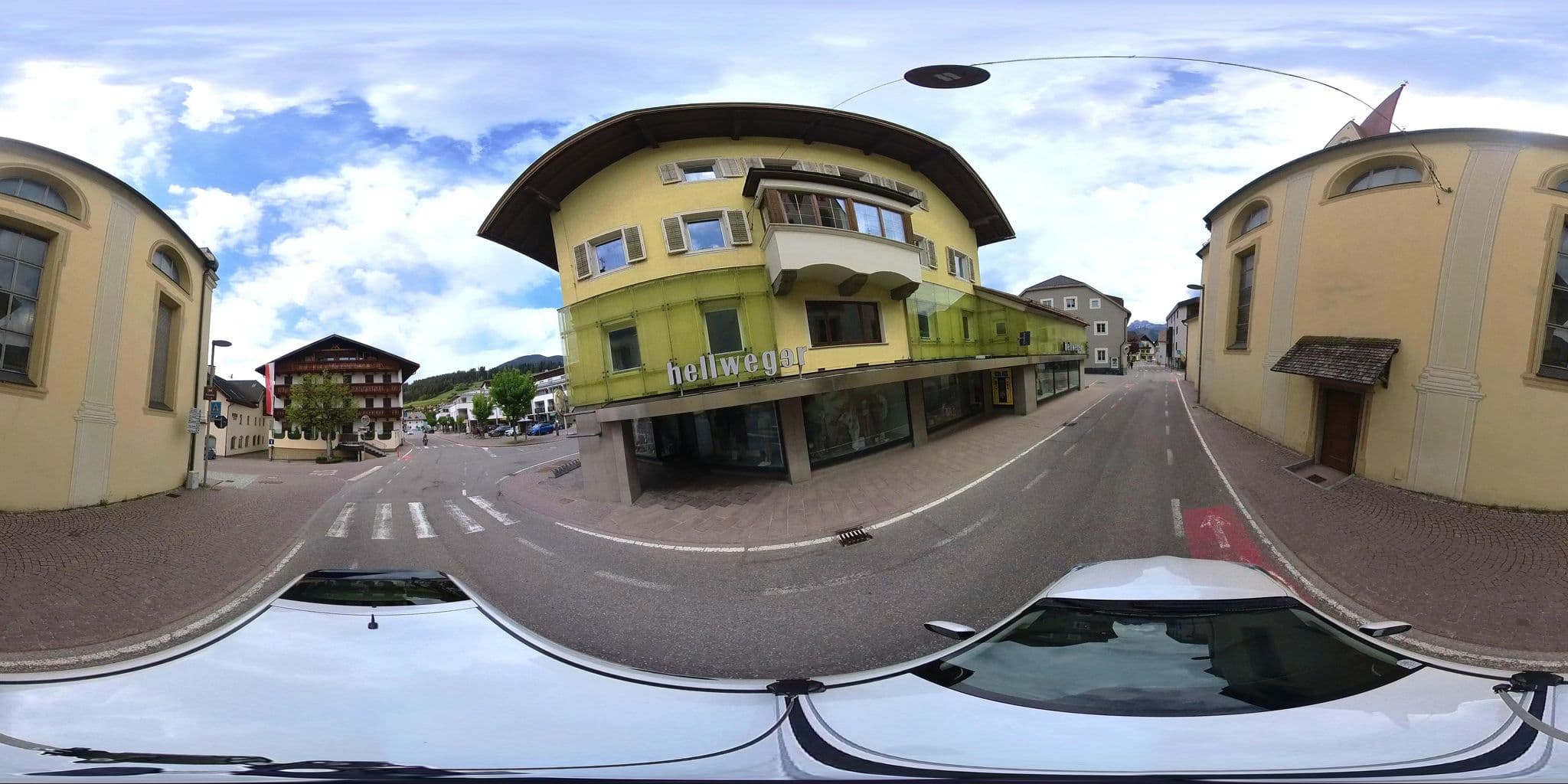 Street view near Hotel Goldene Rose, Monguelfo — © osmplus_org (CC BY-SA · Mapillary)
