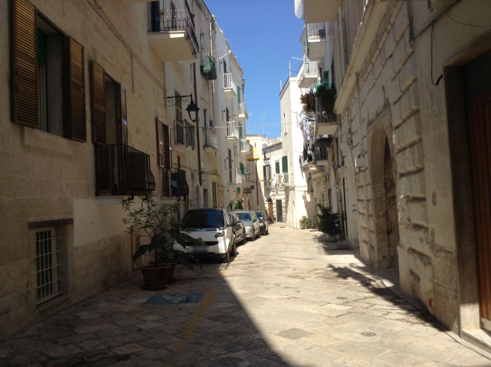 Street view near Dimora Pietrabianca, Monopoli — © mescafe (CC BY-SA · Mapillary)