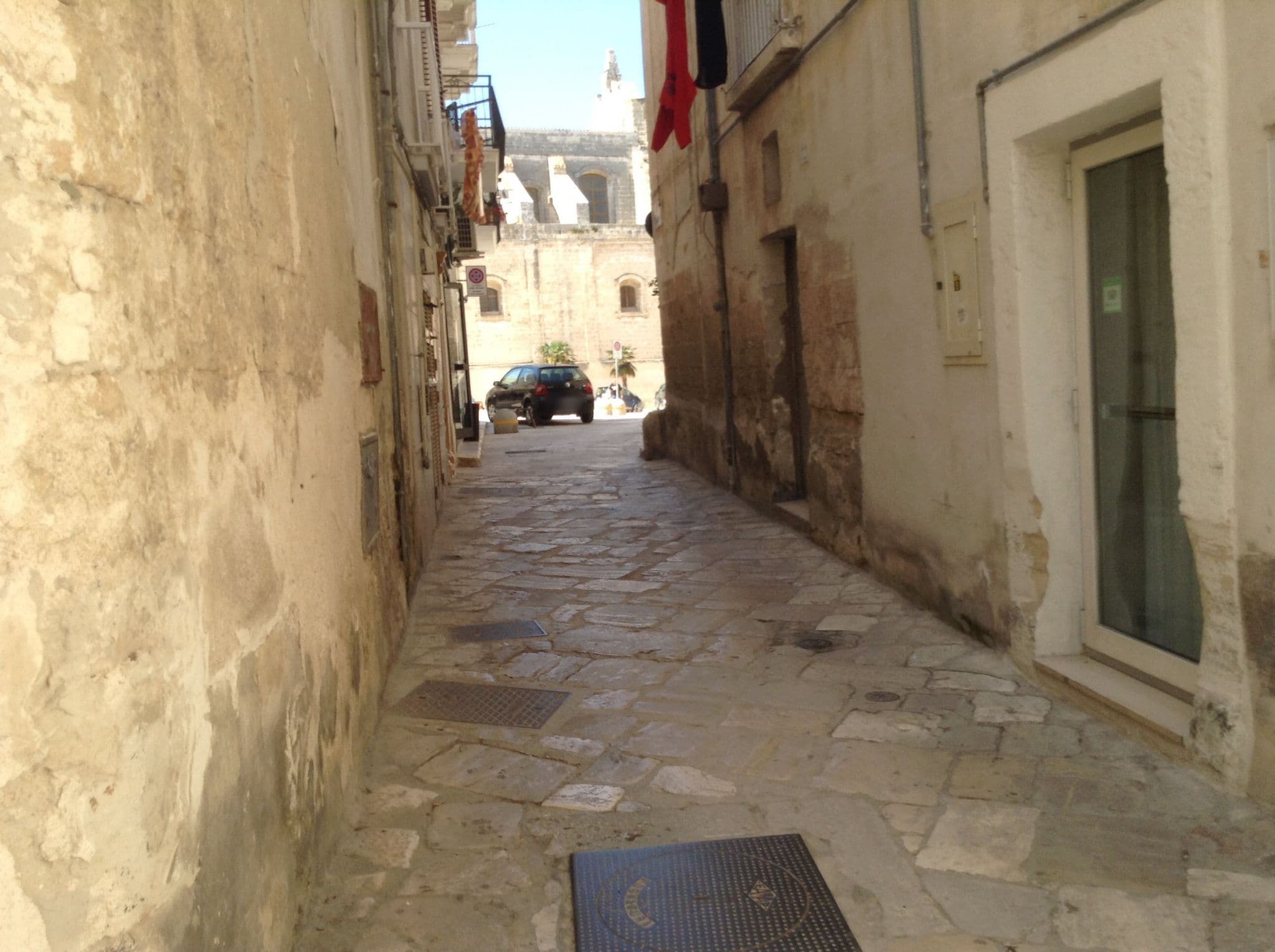 Street view near Casa La Torre Puglia, Monopoli — © mescafe (CC BY-SA · Mapillary)