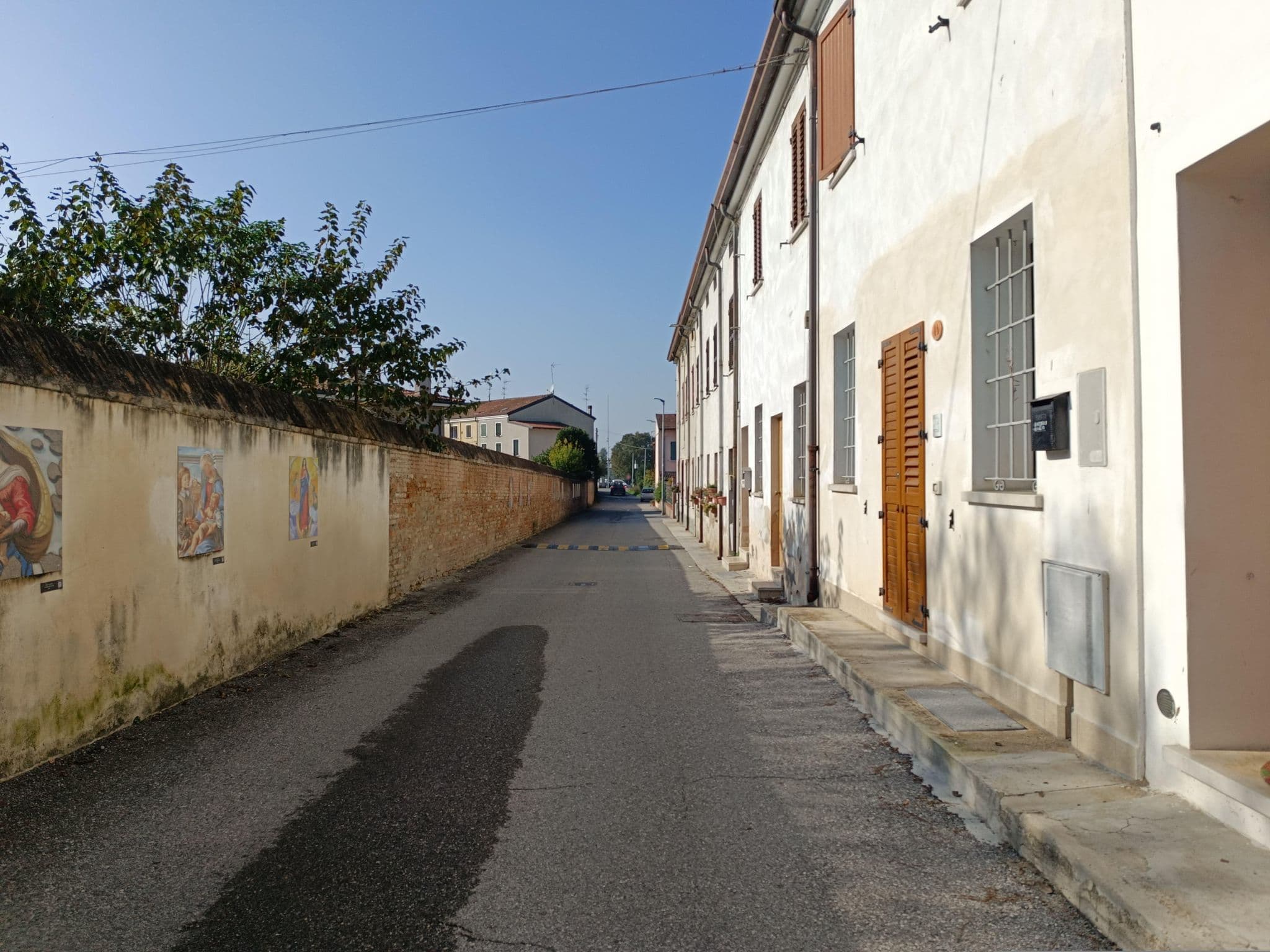 Street view near foresteria Borgo delle Grazie, Montanara — © Duro (CC BY-SA · Mapillary)