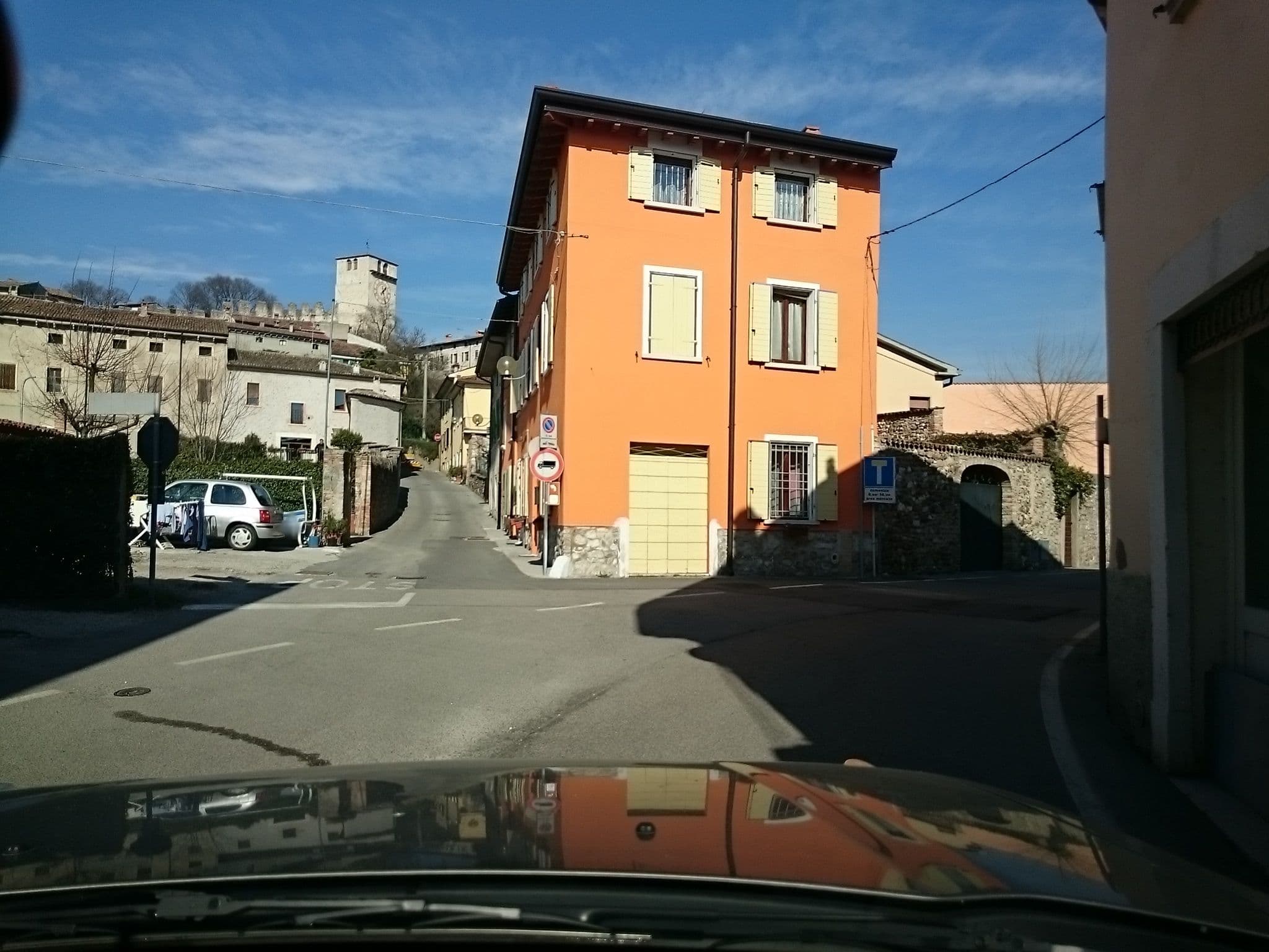 Street view near Corte del Mincio, Monzambano — © voschix (CC BY-SA · Mapillary)