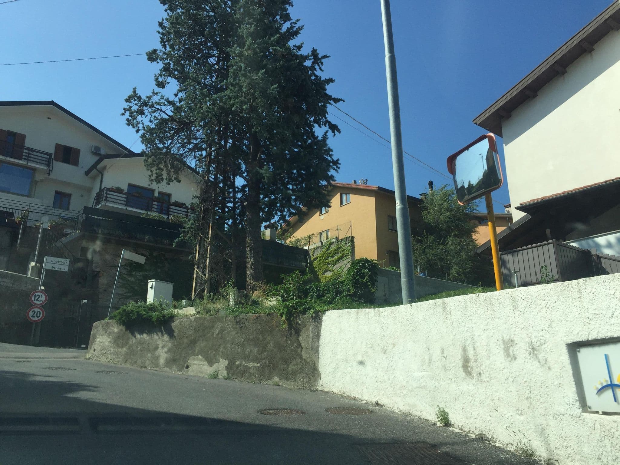 Street view near Panorama Hotel Muggia, Muggia — © igorzo (CC BY-SA · Mapillary)