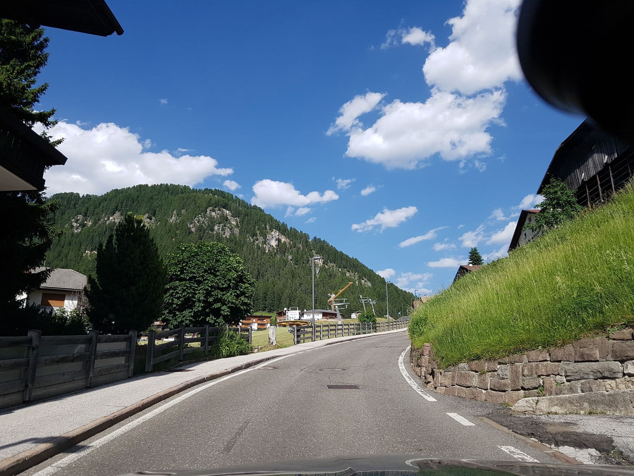 Street view near Hotel Bel Mont, Santa Cristina Valgardena — © dsmm (CC BY-SA · Mapillary)