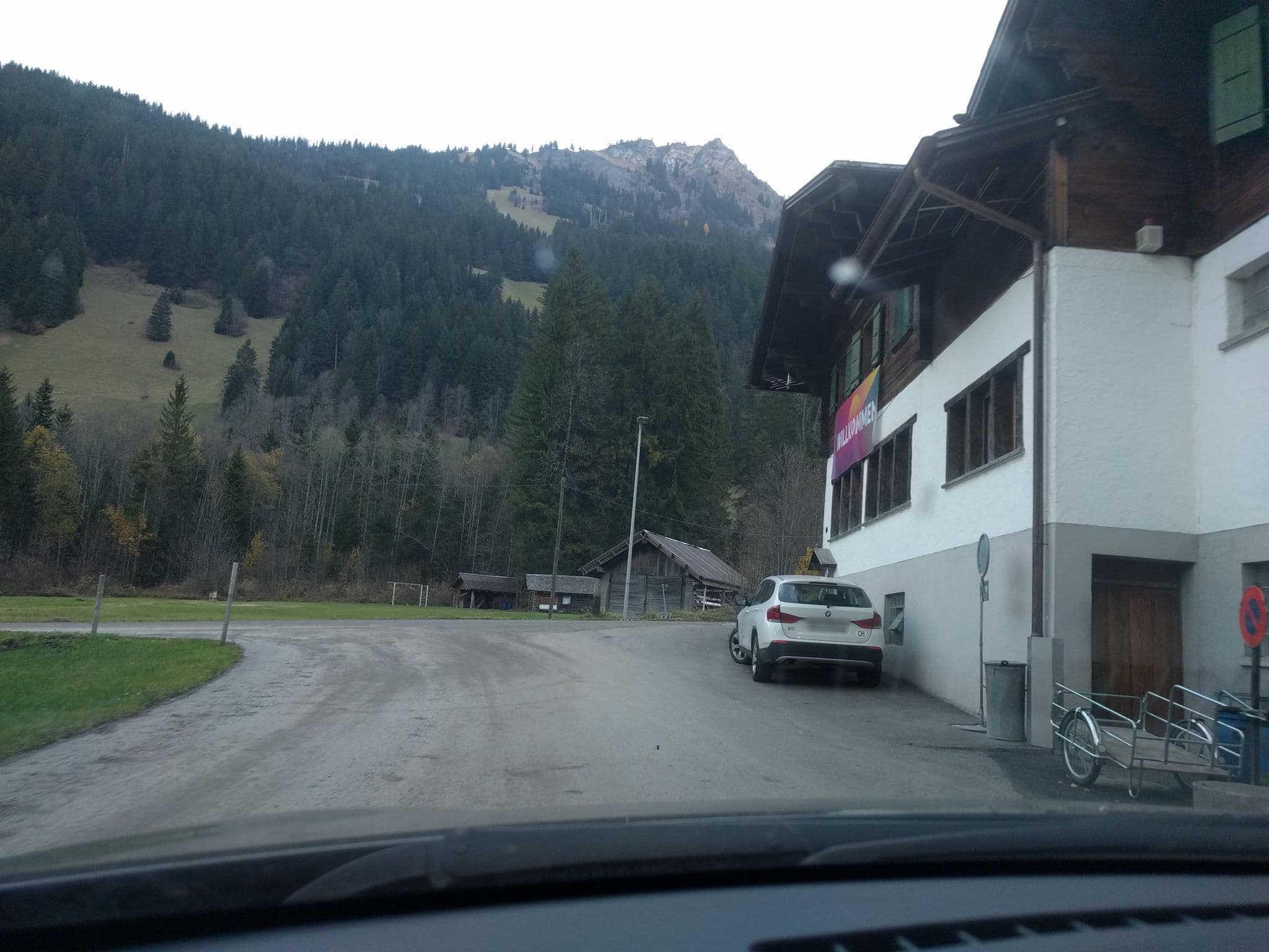 Street view near Simmenfälle, Lenk — © mapmaniak (CC BY-SA · Mapillary)
