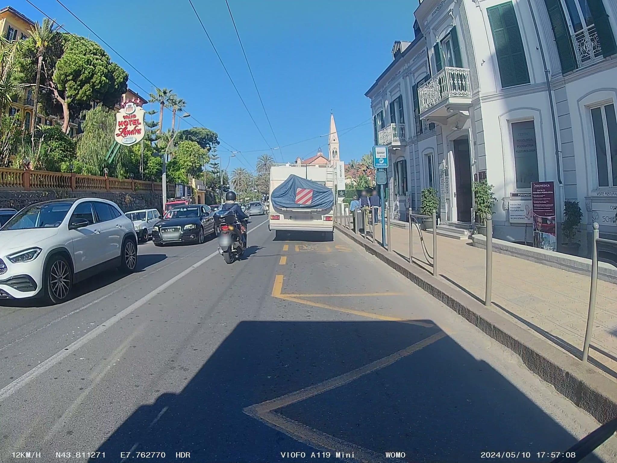 Street view near Hotel Belsoggiorno Sanremo, Sanremo — © soulcover (CC BY-SA · Mapillary)