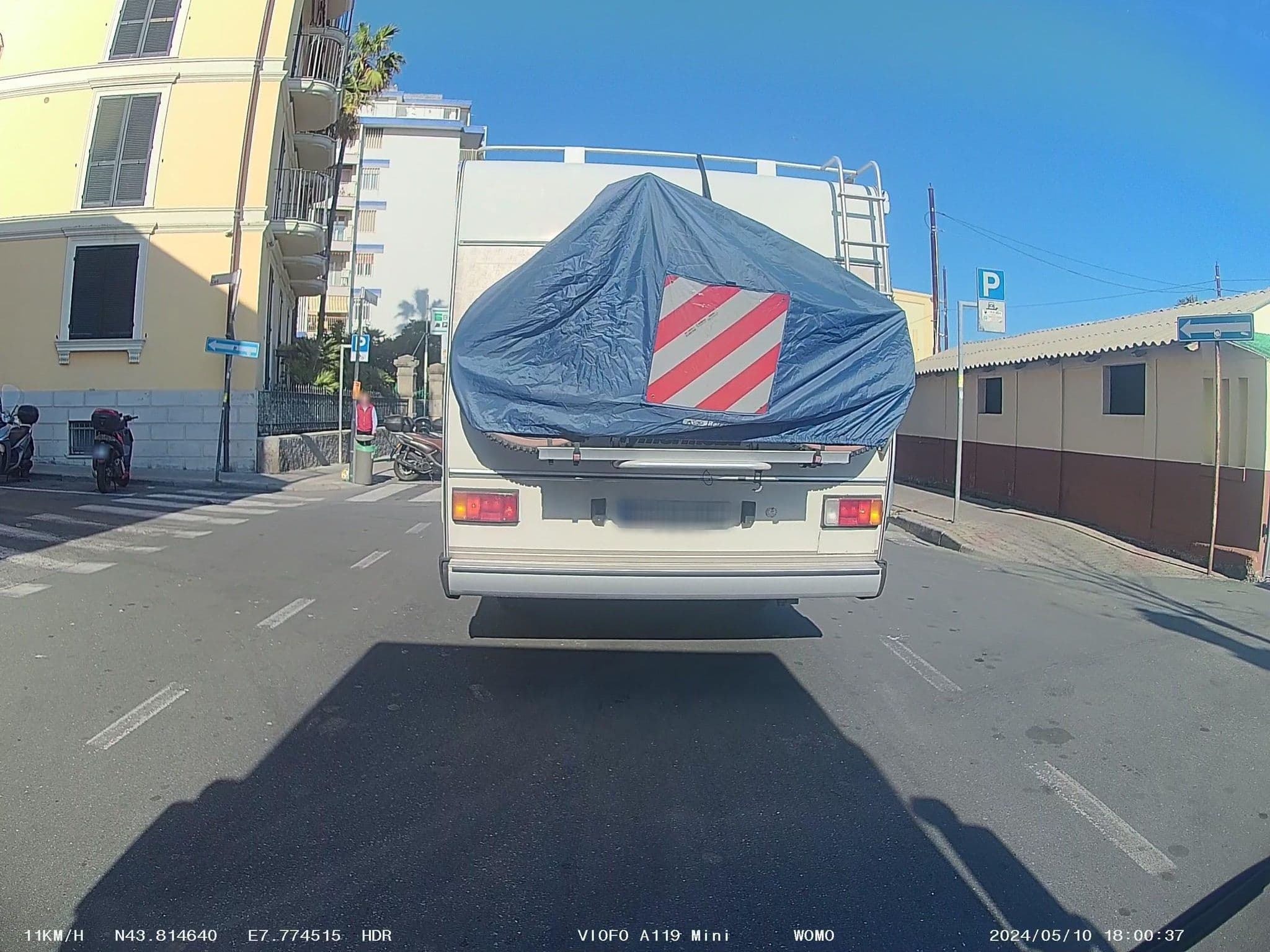Street view near Hotel Sole Mare, Sanremo — © soulcover (CC BY-SA · Mapillary)