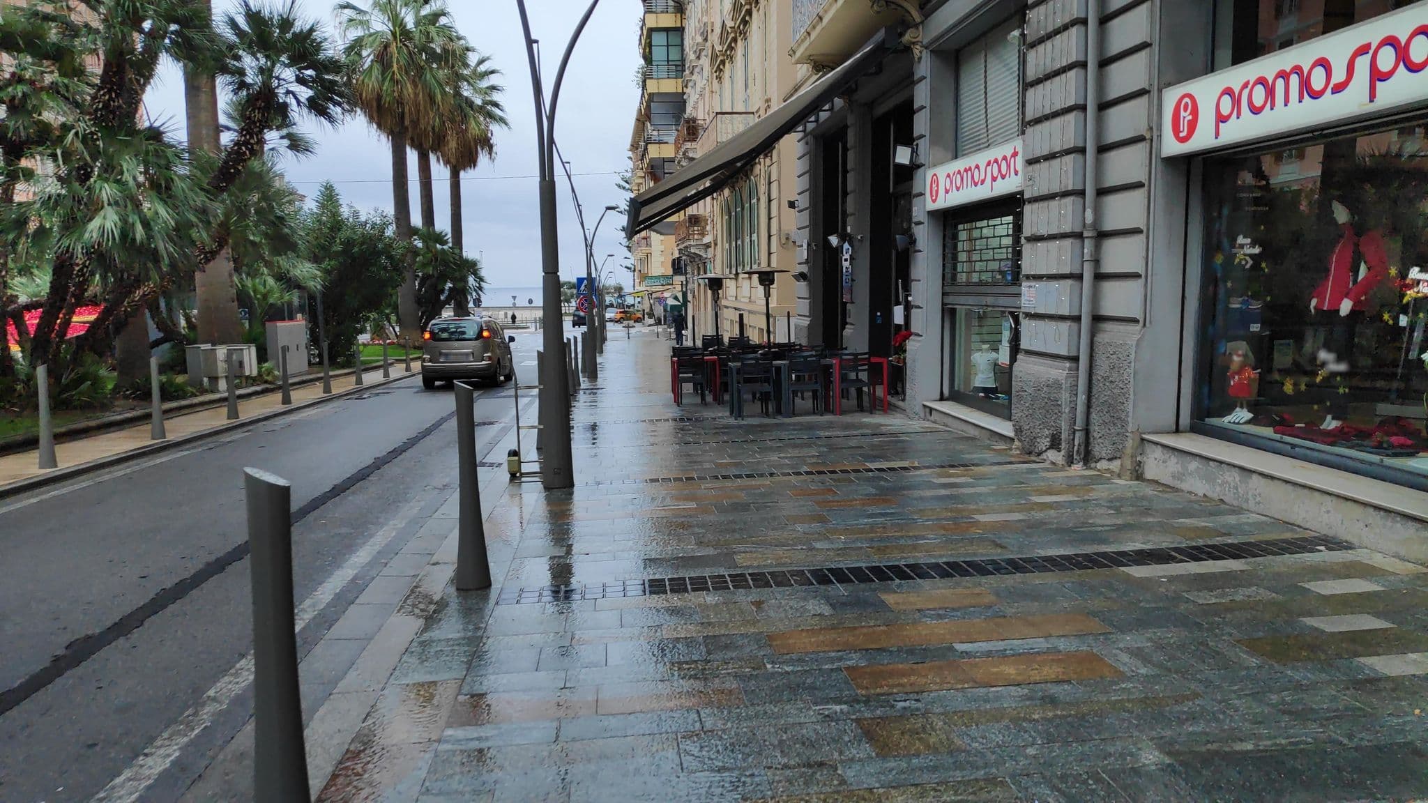 Street view near Hotel Sanremo, Sanremo — © marcuscalabresus (CC BY-SA · Mapillary)