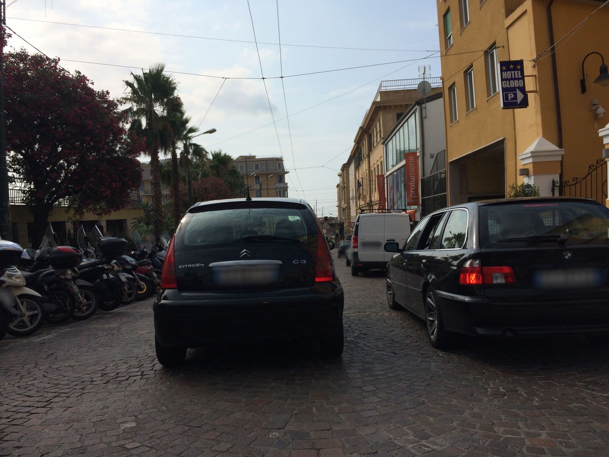 Street view near Hotel Globo Suite, Sanremo — © cxc (CC BY-SA · Mapillary)
