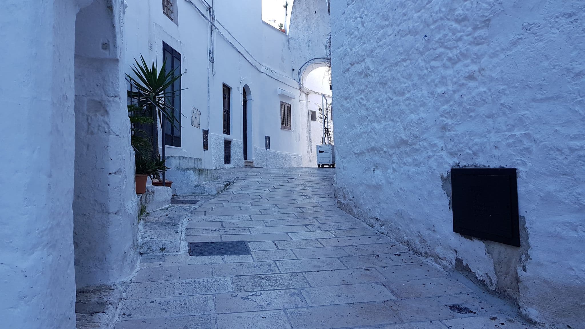 Street view near Hotel Relais La Sommità, Ostuni — © ale_zena_it (CC BY-SA · Mapillary)