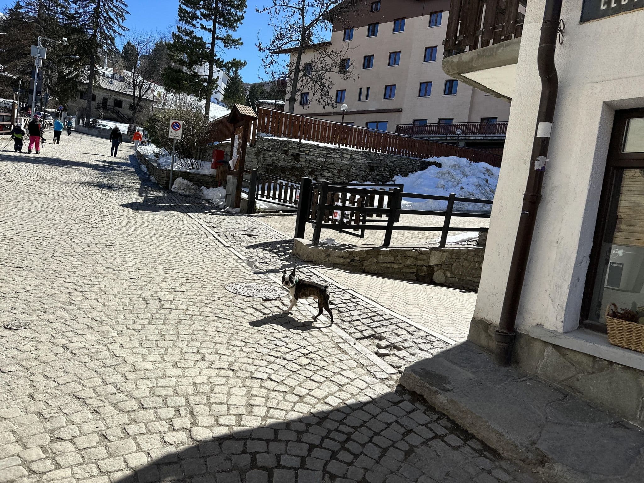 Street view near Hotel Holiday Debili, Sauze d'Oulx — © RSTQ (CC BY-SA · Mapillary)