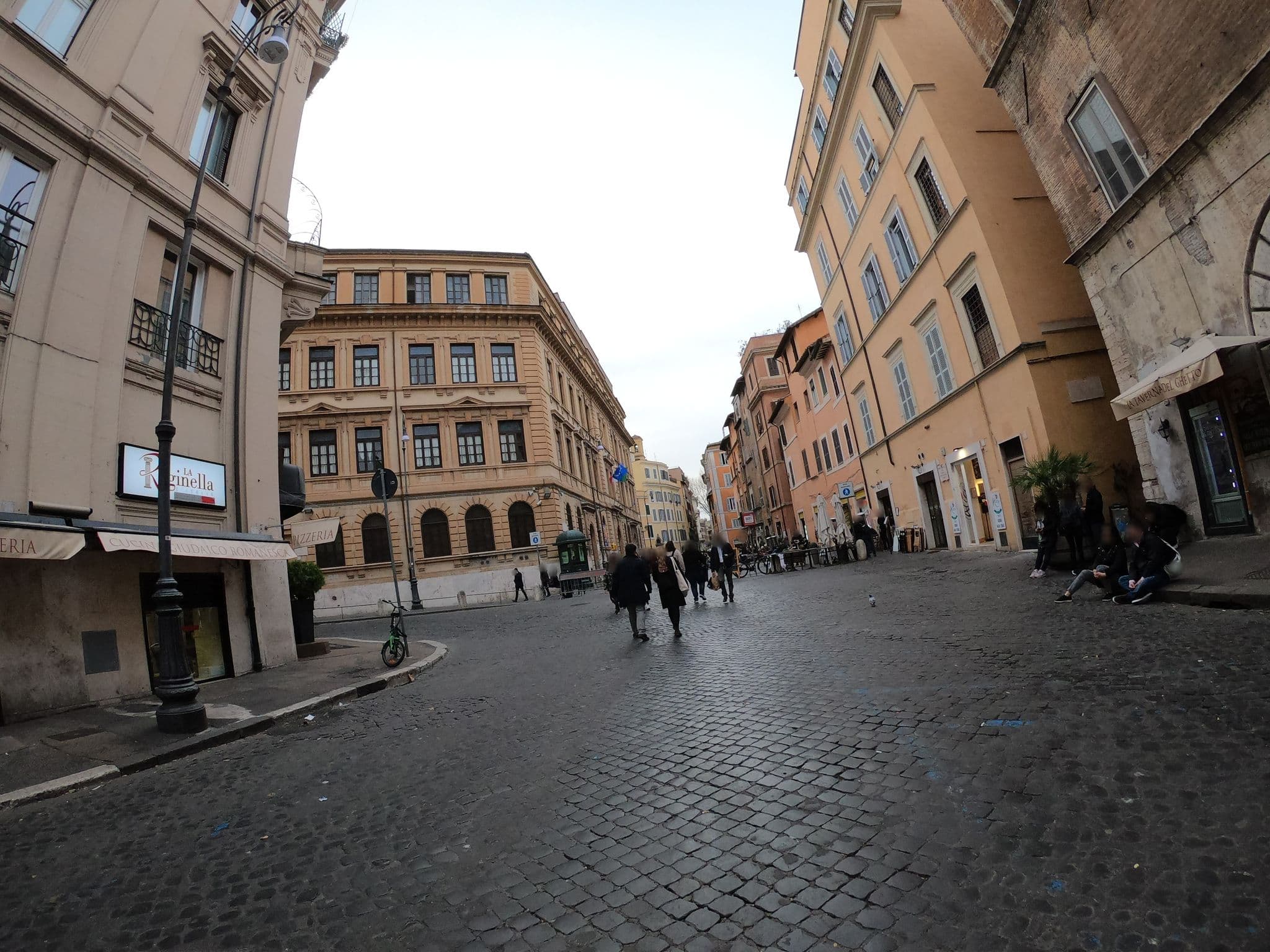 Street view near HT6 Roma, Pigna — © richlv (CC BY-SA · Mapillary)