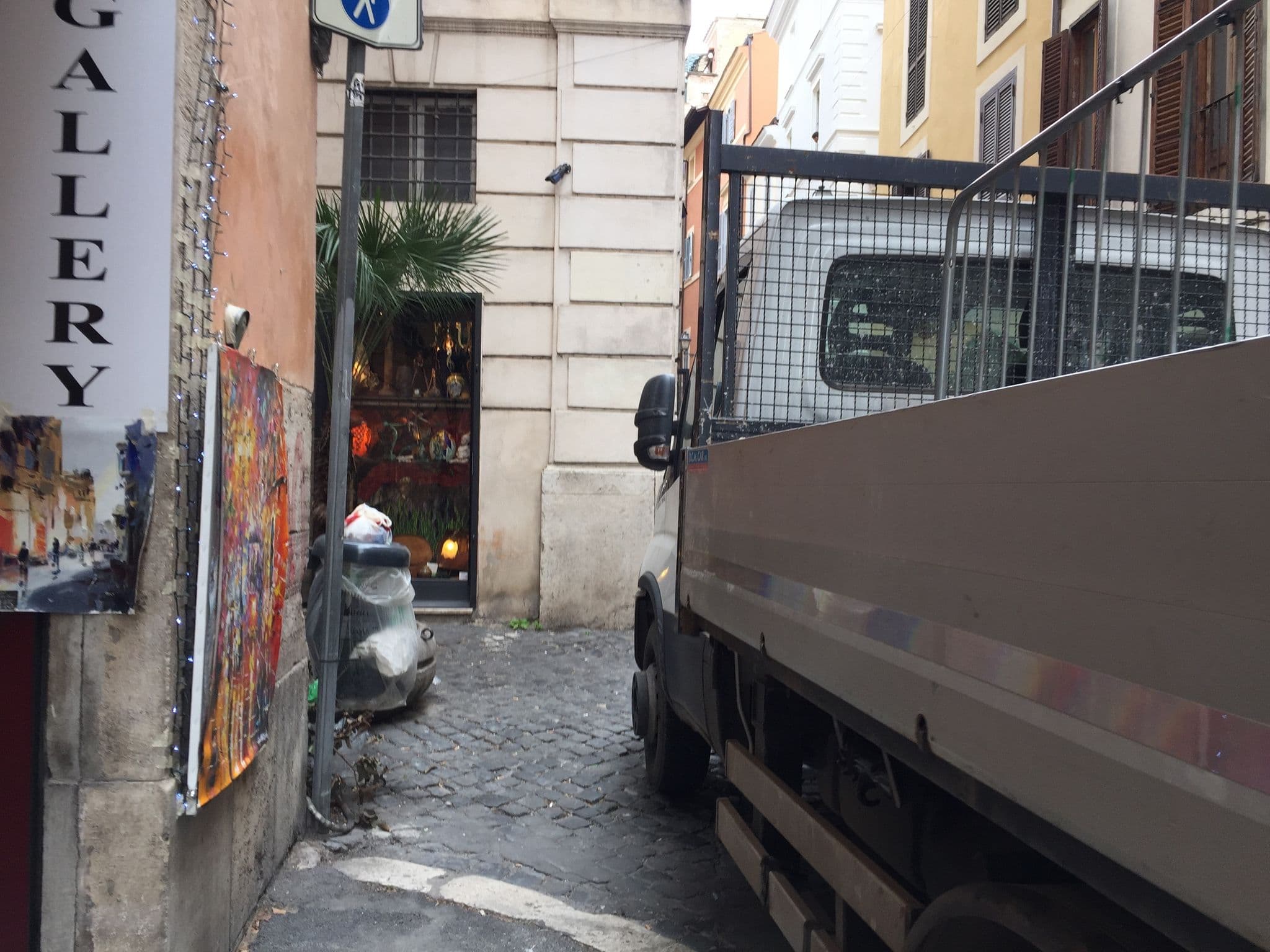 Street view near Casa de' Coronari - Boutique Hotel, Parione — © richlv (CC BY-SA · Mapillary)