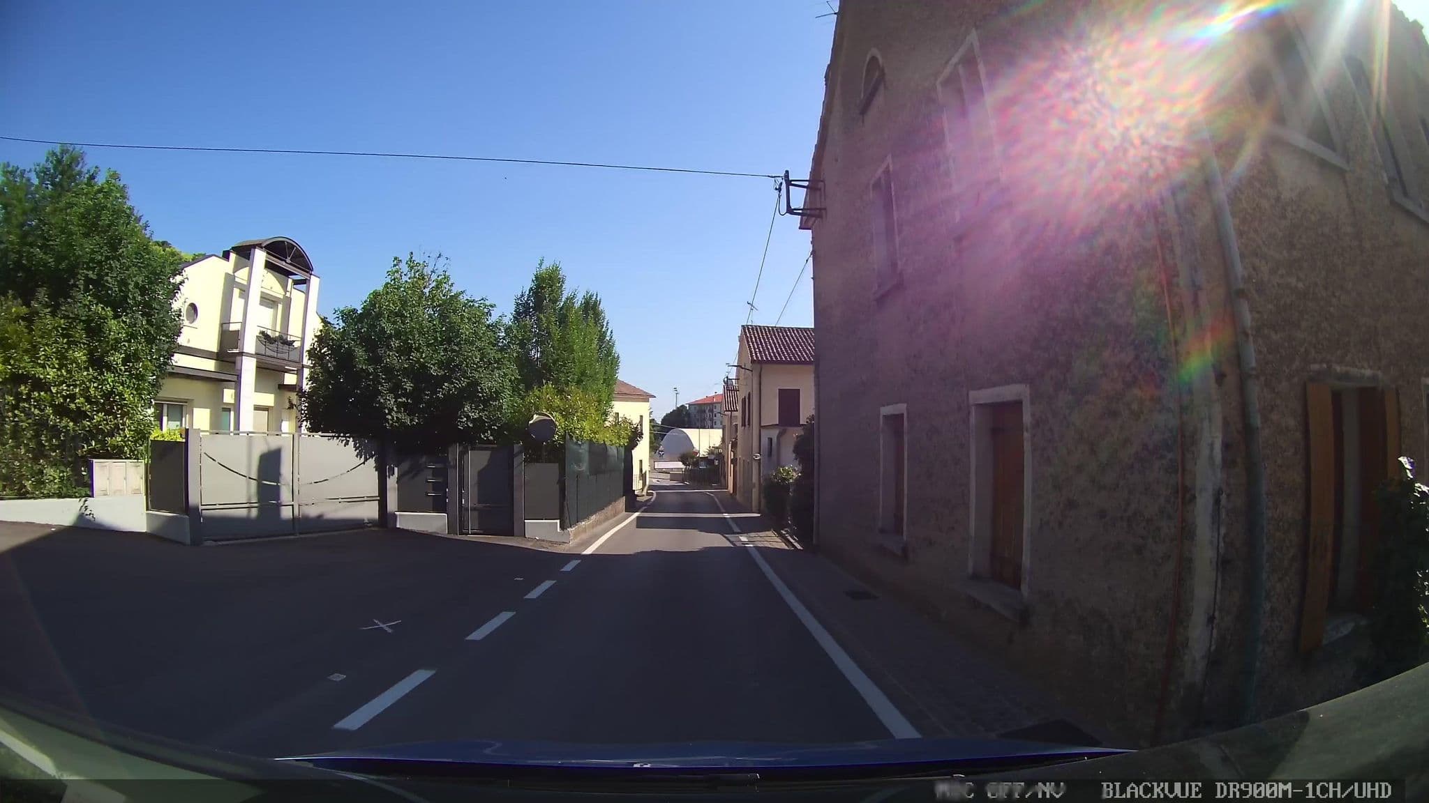 Street view near Roggia dei Cedri, Valdobbiadene — © jrachi (CC BY-SA · Mapillary)