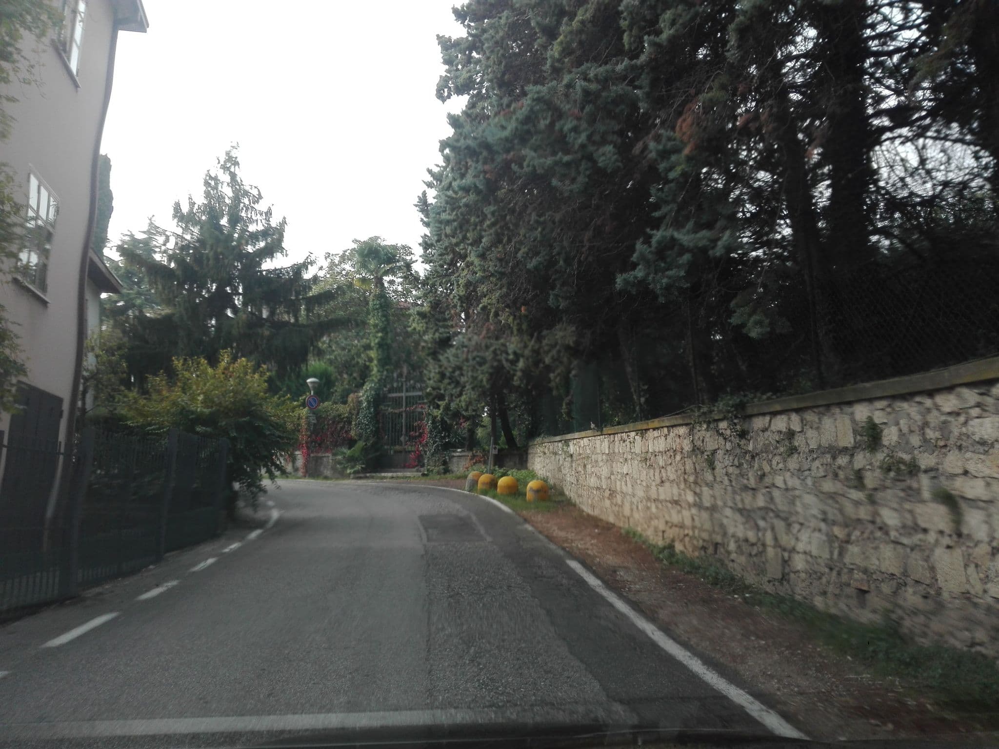 Street view near BookingPeschiera, Peschiera del Garda — © jas92 (CC BY-SA · Mapillary)