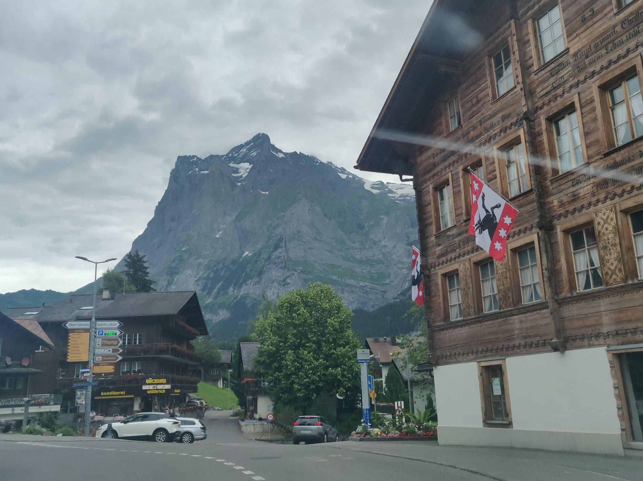 Street view near Hotel Fiescherblick, Grindelwald — © Yha1 (CC BY-SA · Mapillary)
