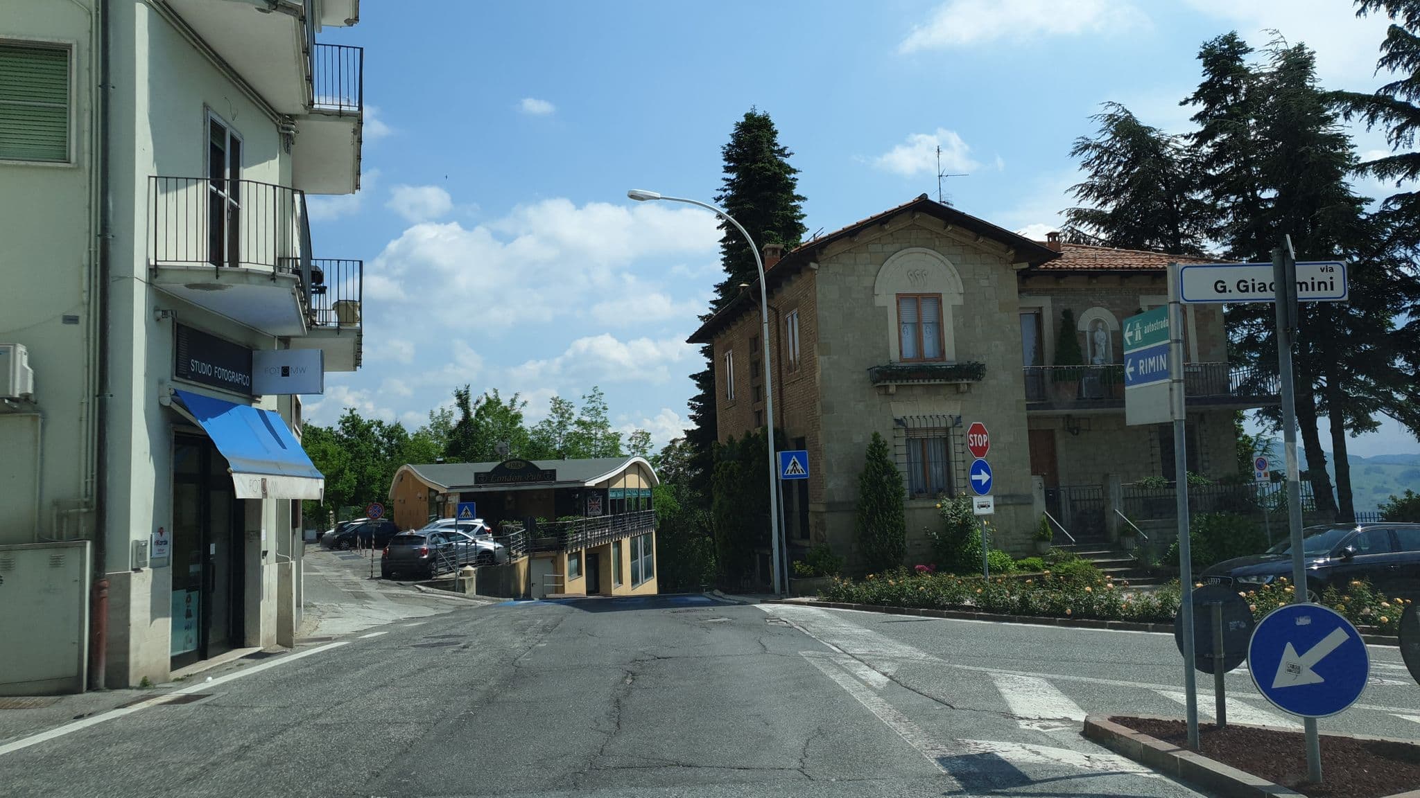 Street view near Rainbow Depandance Hotel Joli San Marino, Pietracuta — © jopparn (CC BY-SA · Mapillary)
