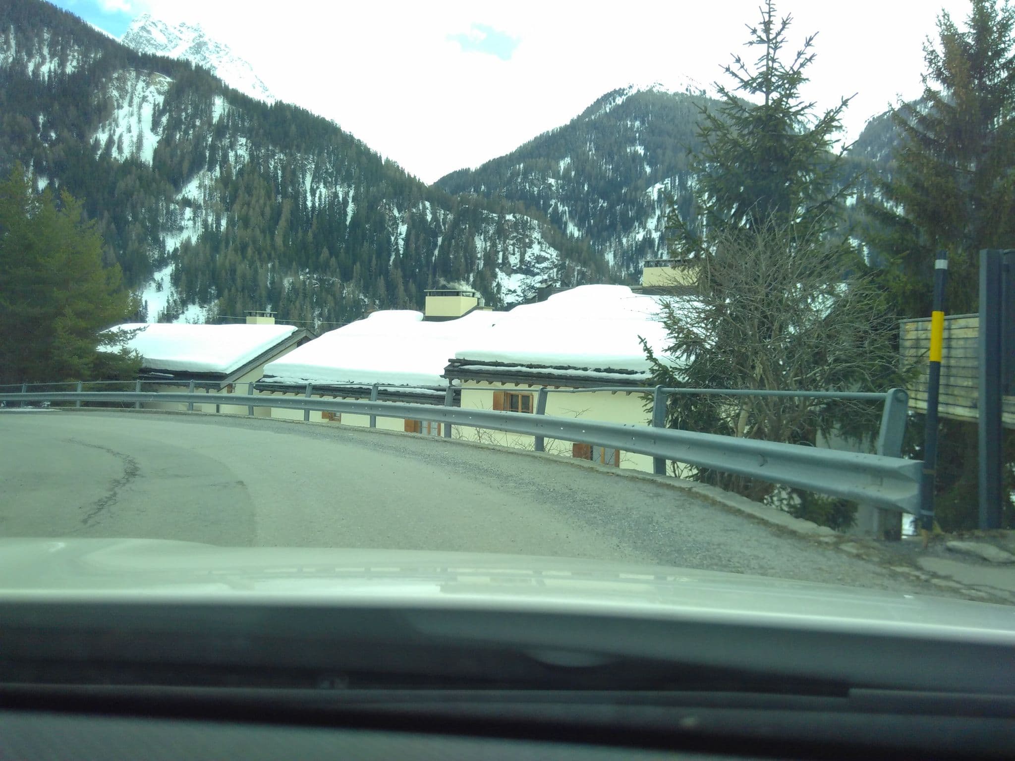 Street view near Aurora, Scuol