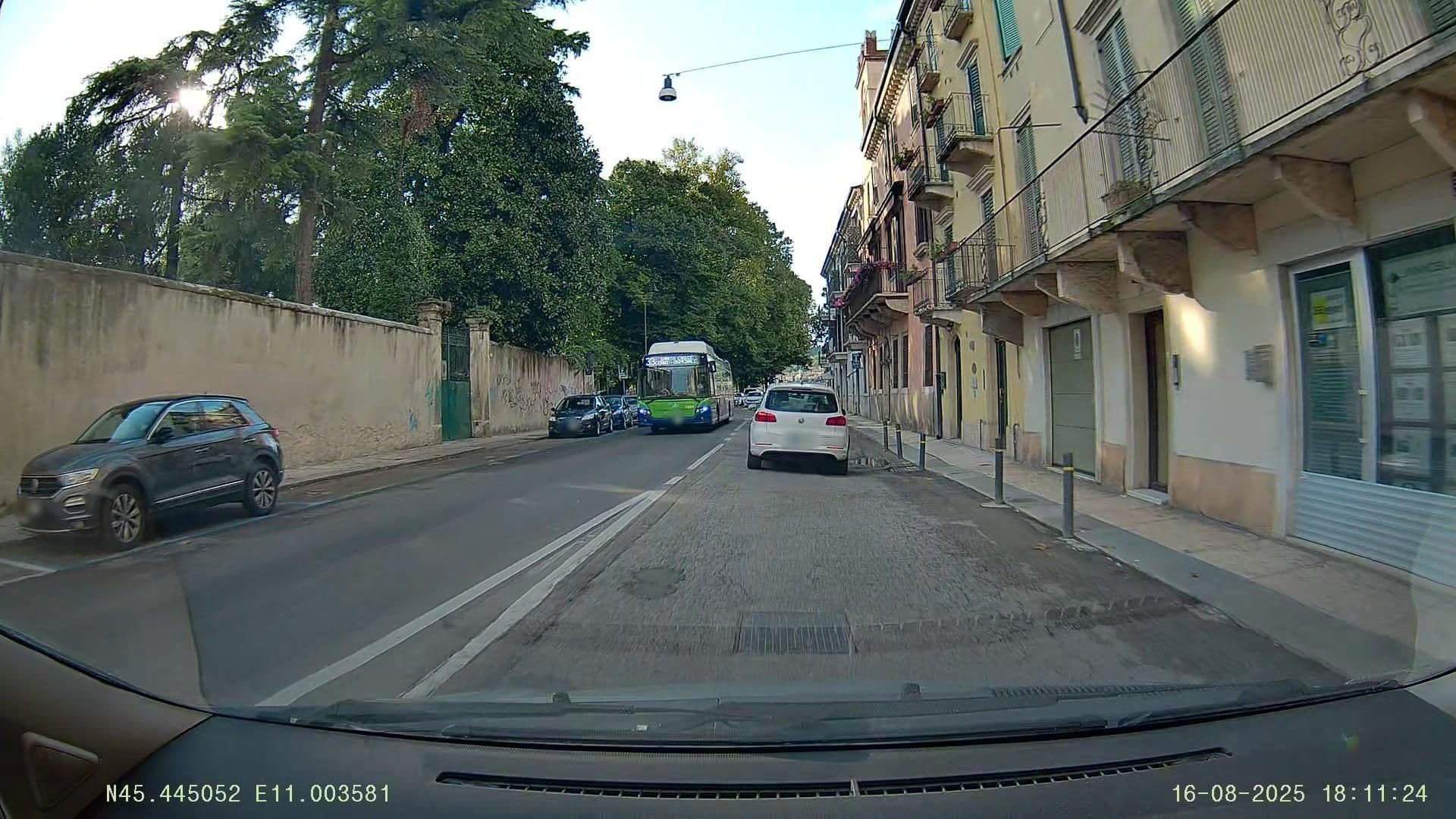 Street view near Residenza Montecchi, Verona