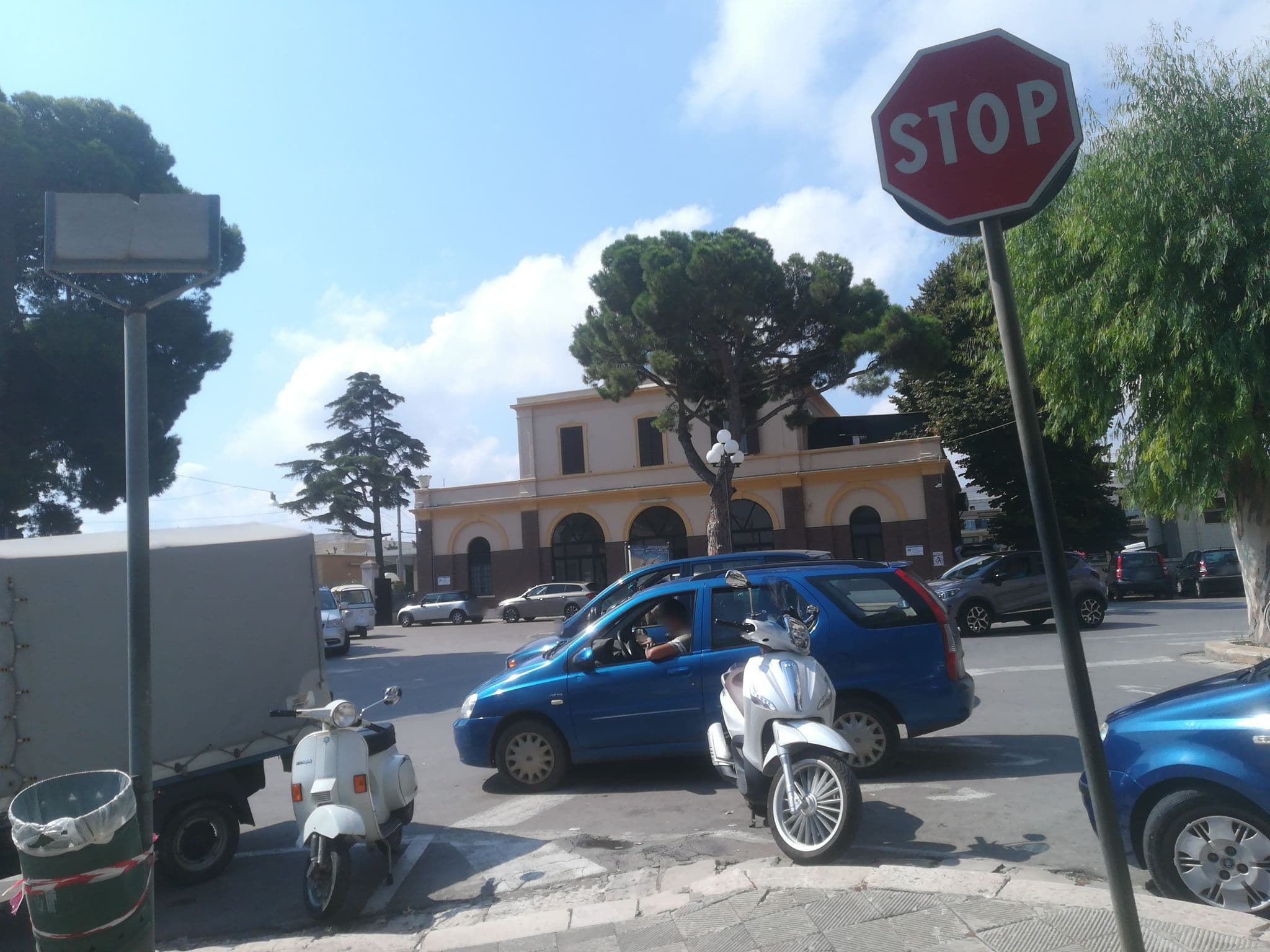 Street view near Sea Station Polignano Rooms, Polignano a Mare — © jeawrong (CC BY-SA · Mapillary)