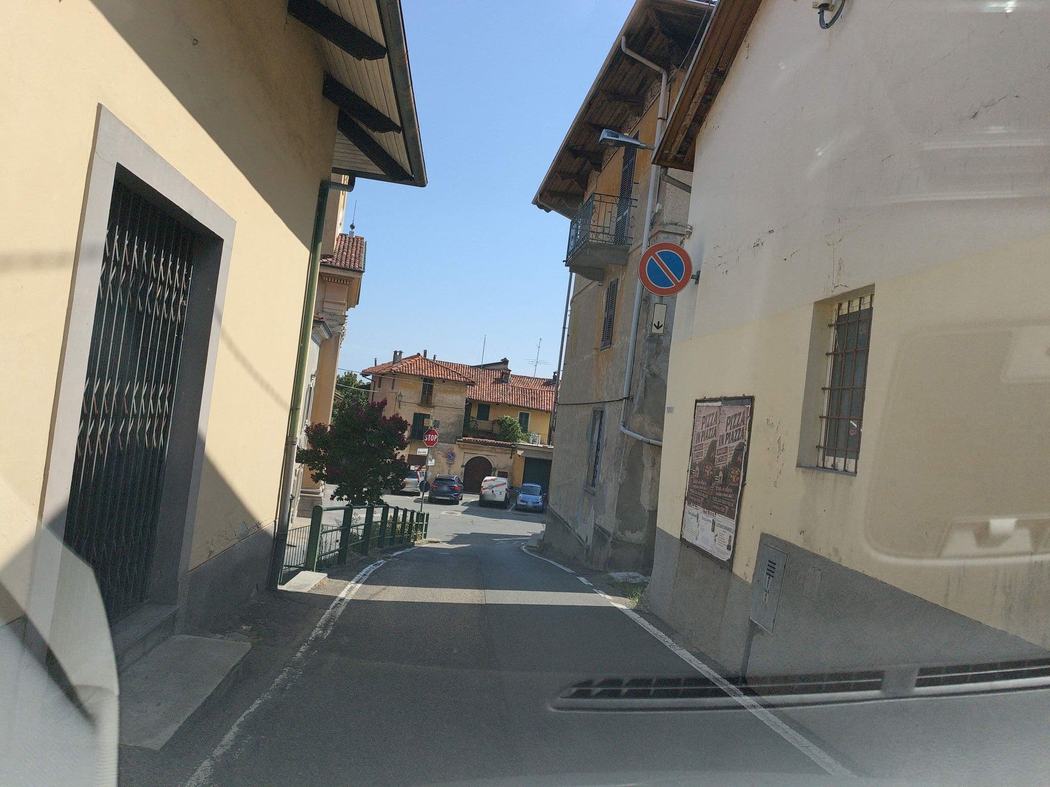 Street view near B&B Il Terrazzo, Pollone — © canfe (CC BY-SA · Mapillary)