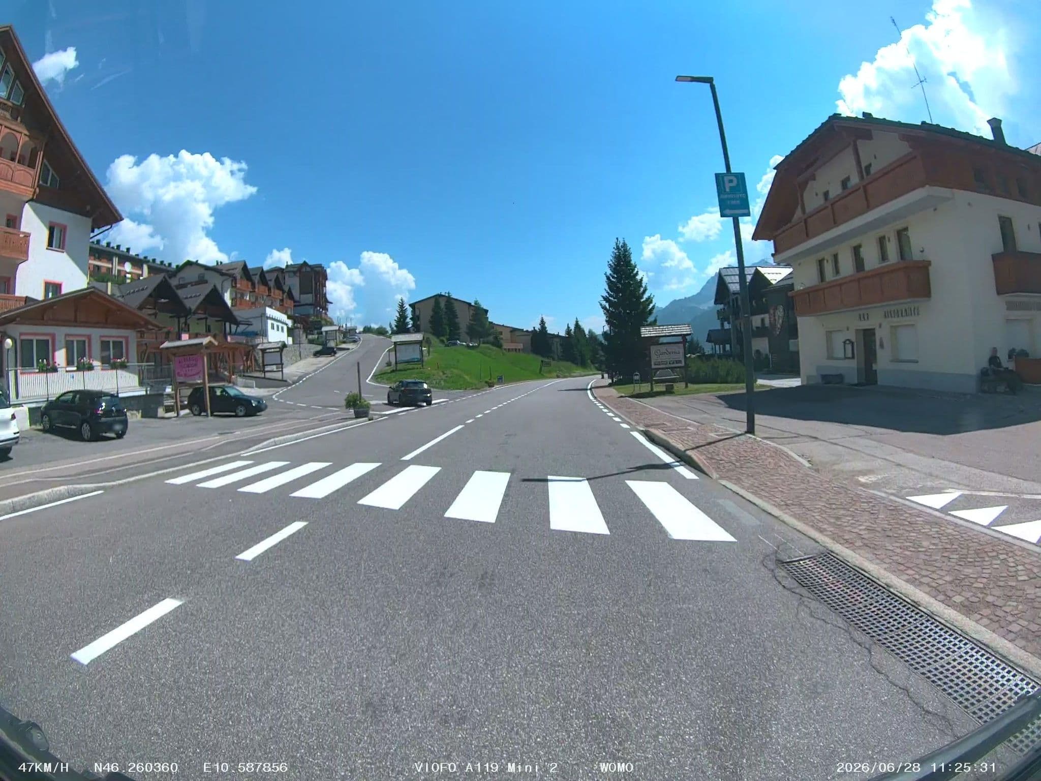 Street view near Albergo Sciatori, Ponte di Legno — © soulcover (CC BY-SA · Mapillary)