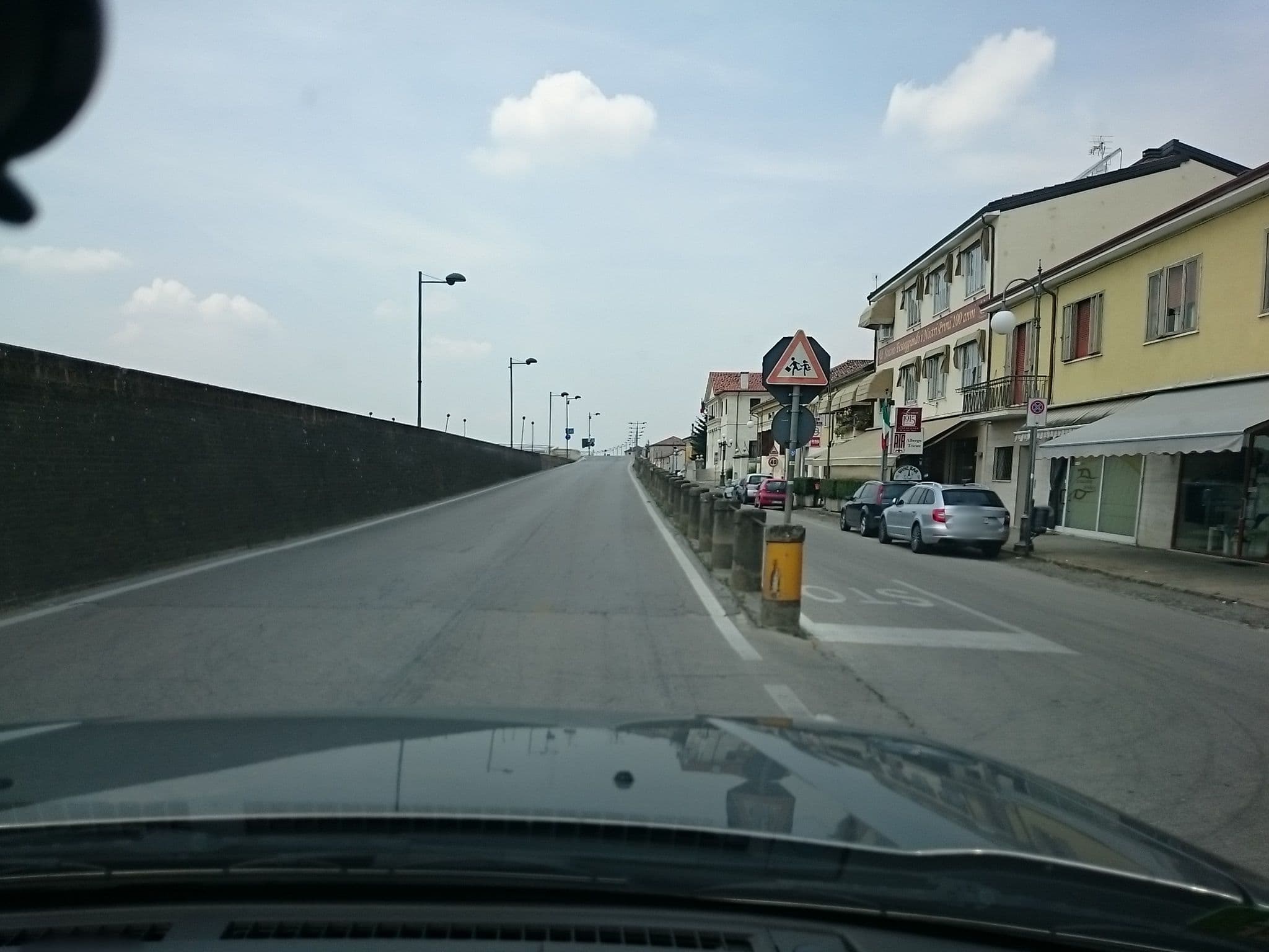 Street view near Hotel Trieste, Pontelongo — © voschix (CC BY-SA · Mapillary)