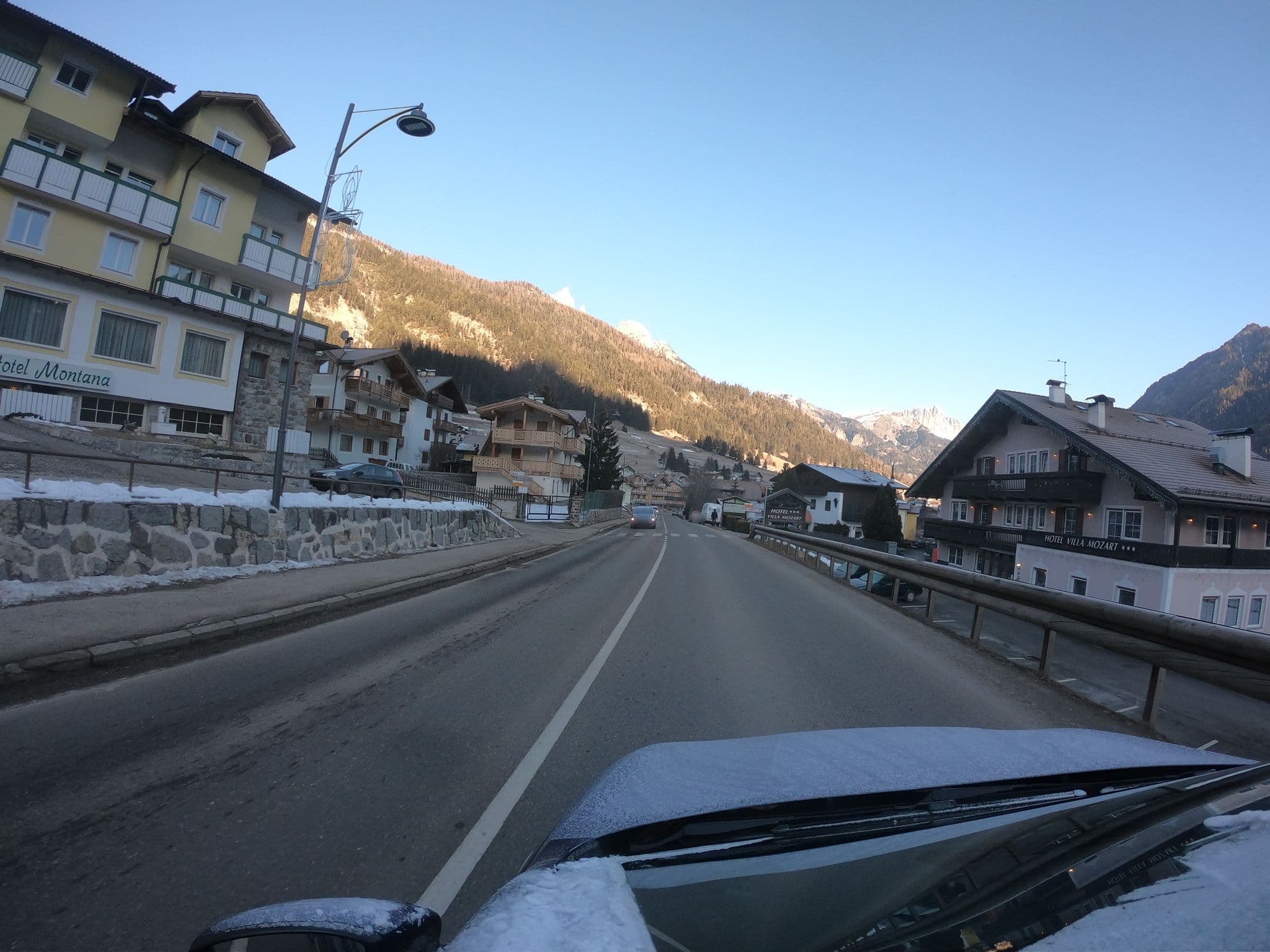 Street view near Hotel Montana, Pozza di Fassa — © chrisbeddow (CC BY-SA · Mapillary)