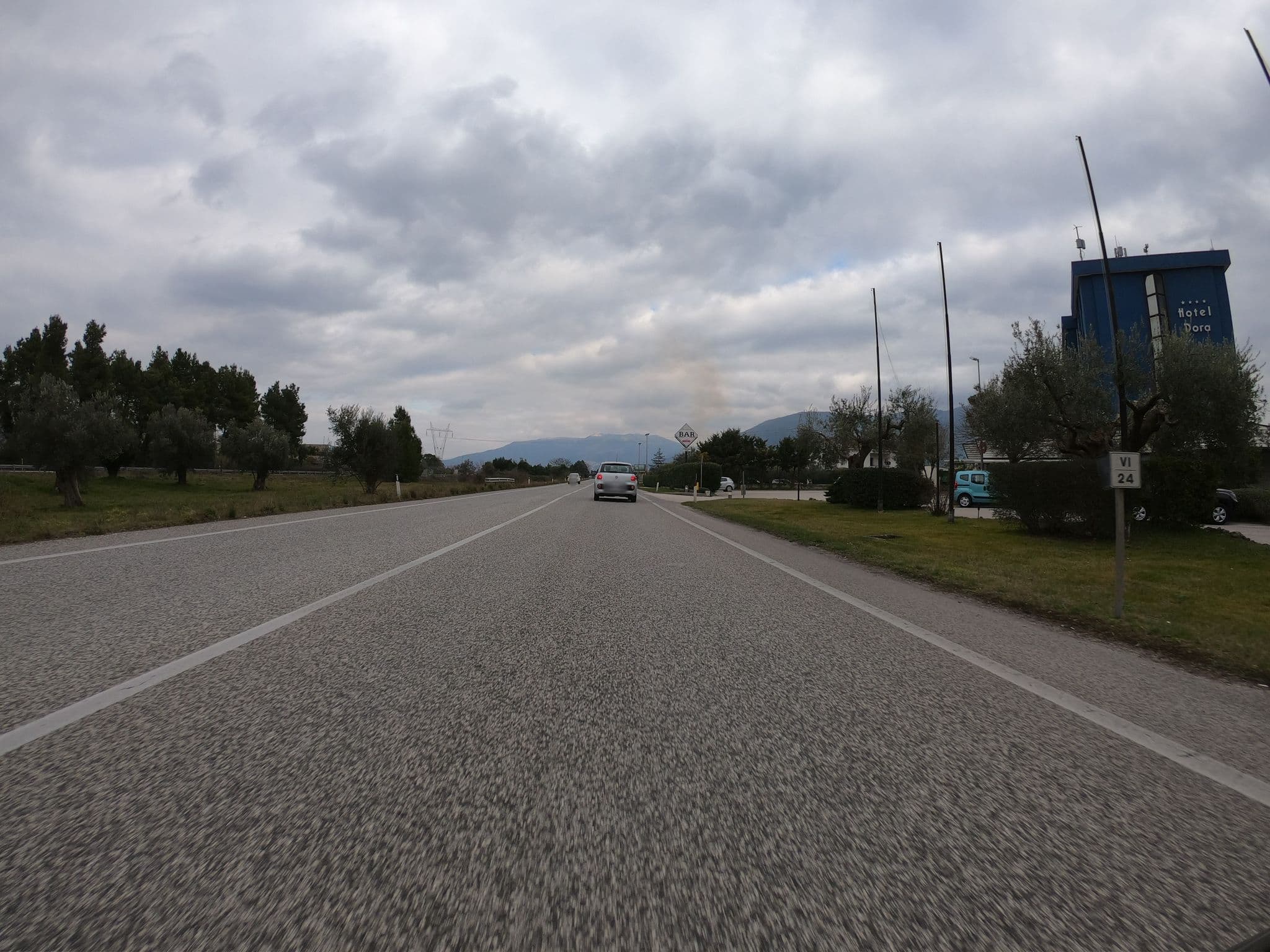 Street view near Hotel Dora - Parco della Ristorazione, Pozzilli — © richlv (CC BY-SA · Mapillary)