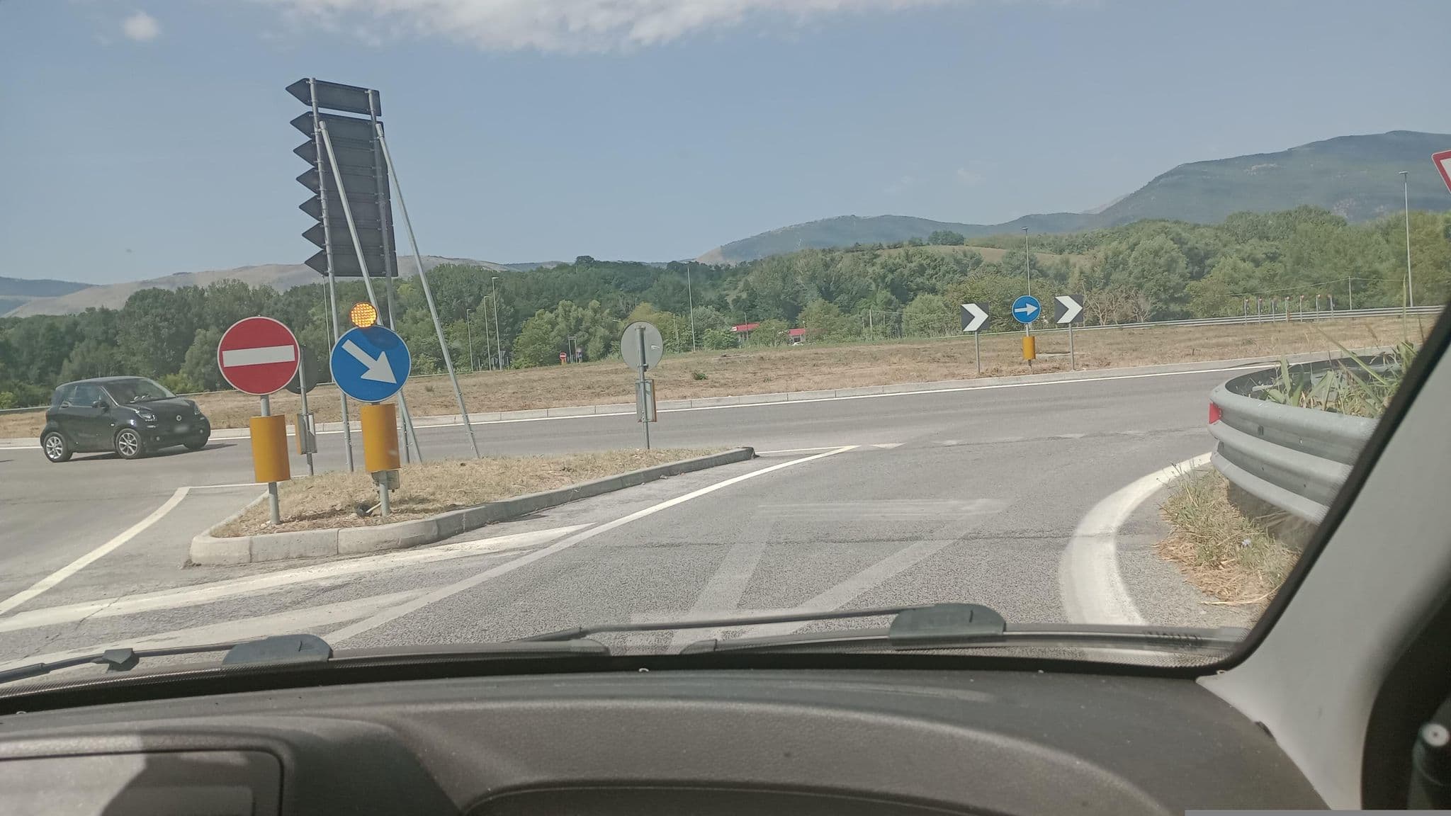 Street view near Hotel le Ginestre CIR066079ALB001, Pratola Peligna — © jacopodima03 (CC BY-SA · Mapillary)