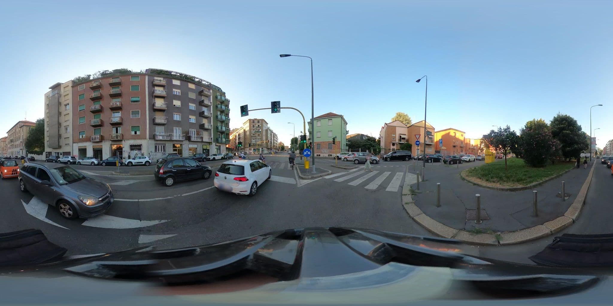 Street view near BB Hotels Aparthotel Bicocca, Chinatown — © jacopofar (CC BY-SA · Mapillary)