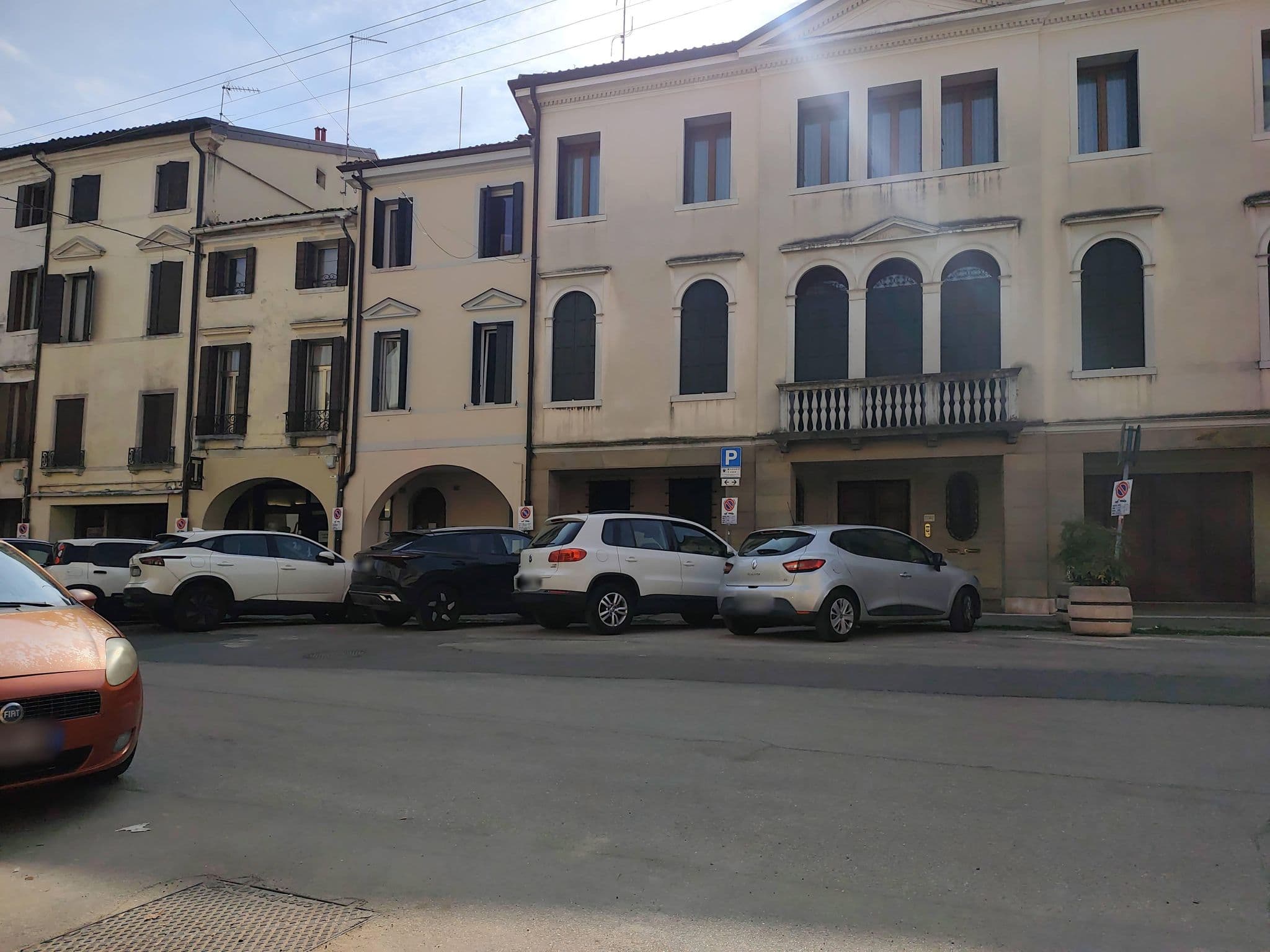 Street view near 19 Borgo Cavour, Treviso — © Duro (CC BY-SA · Mapillary)