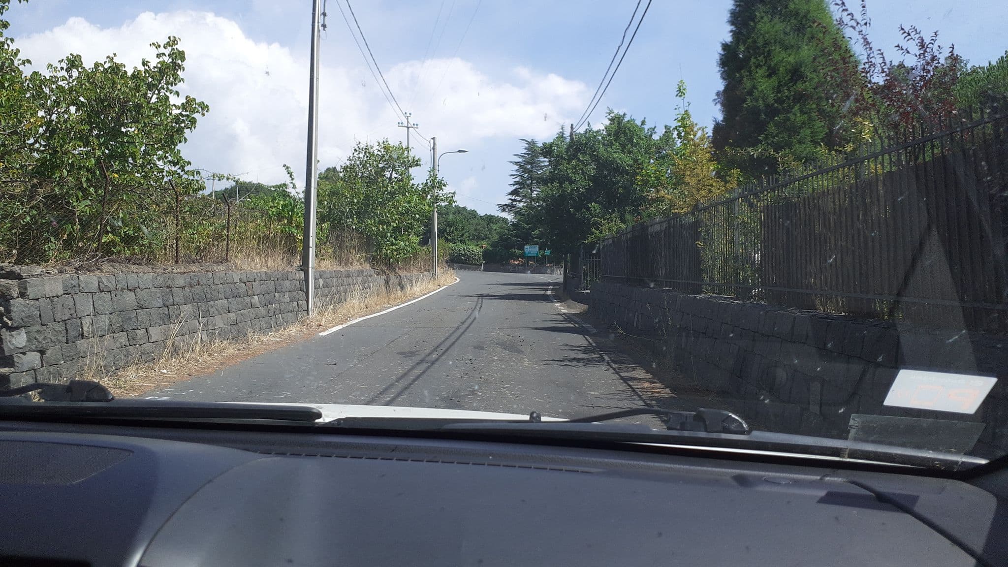 Street view near The abode of the green with swimming pool, Nicolosi — © agliatav (CC BY-SA · Mapillary)