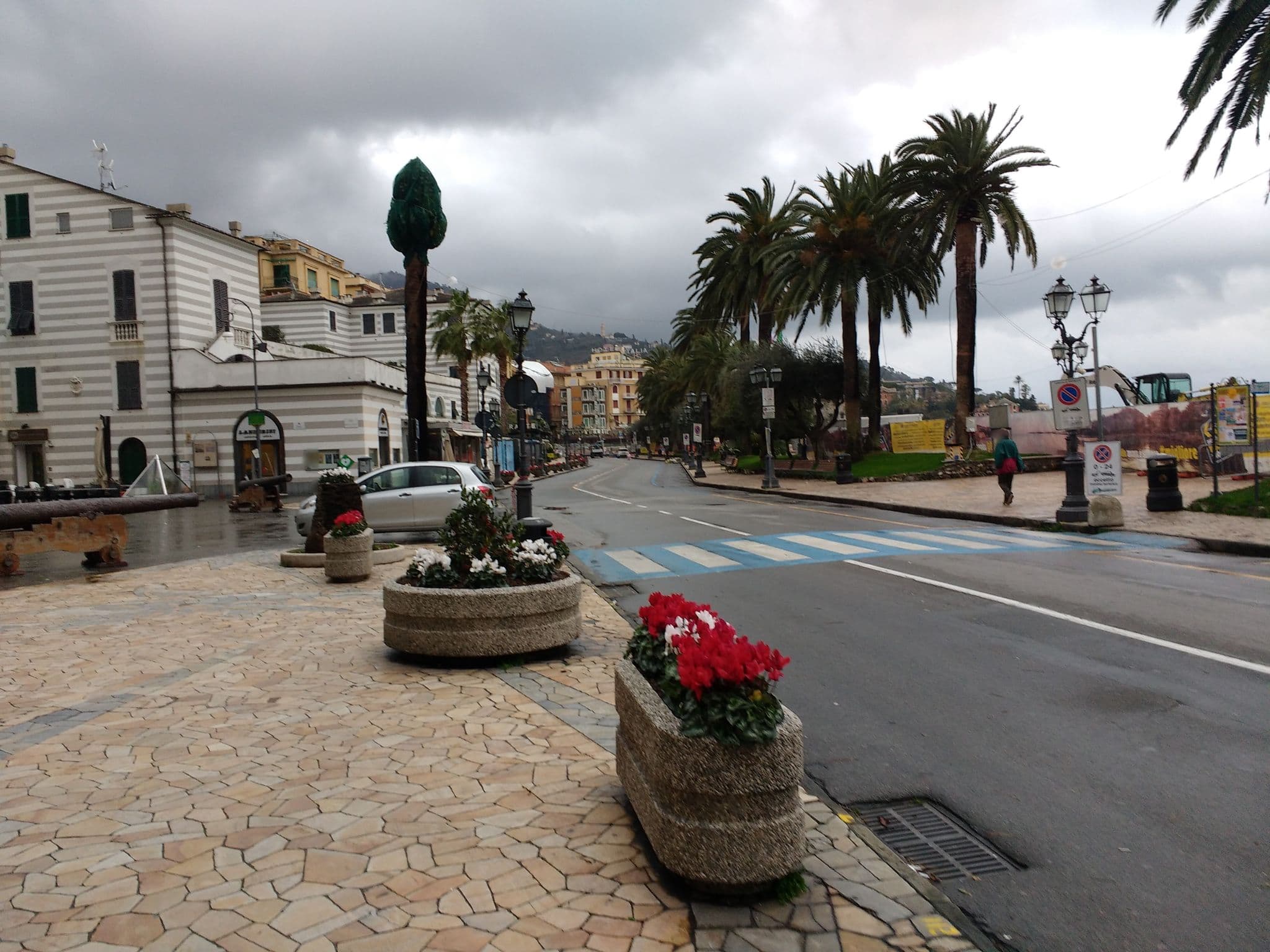 Street view near Nonna Lucia Guest house, Rapallo — © riciard77 (CC BY-SA · Mapillary)