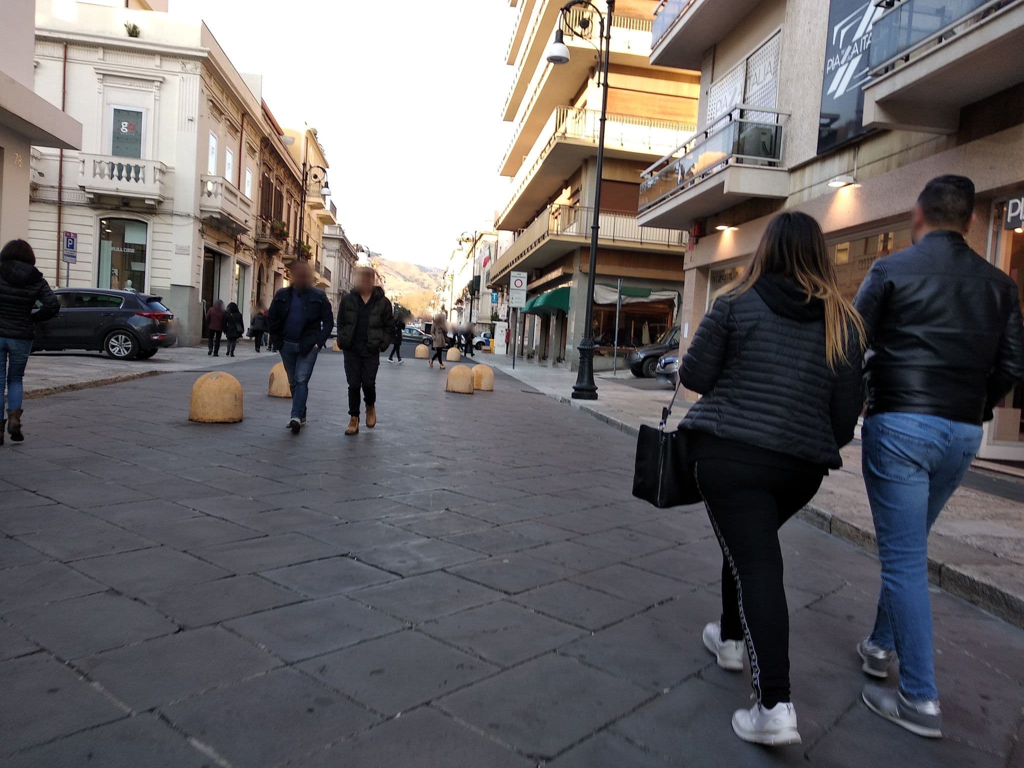 Street view near B&B White Rooms, Reggio Calabria — © mircozorzo (CC BY-SA · Mapillary)