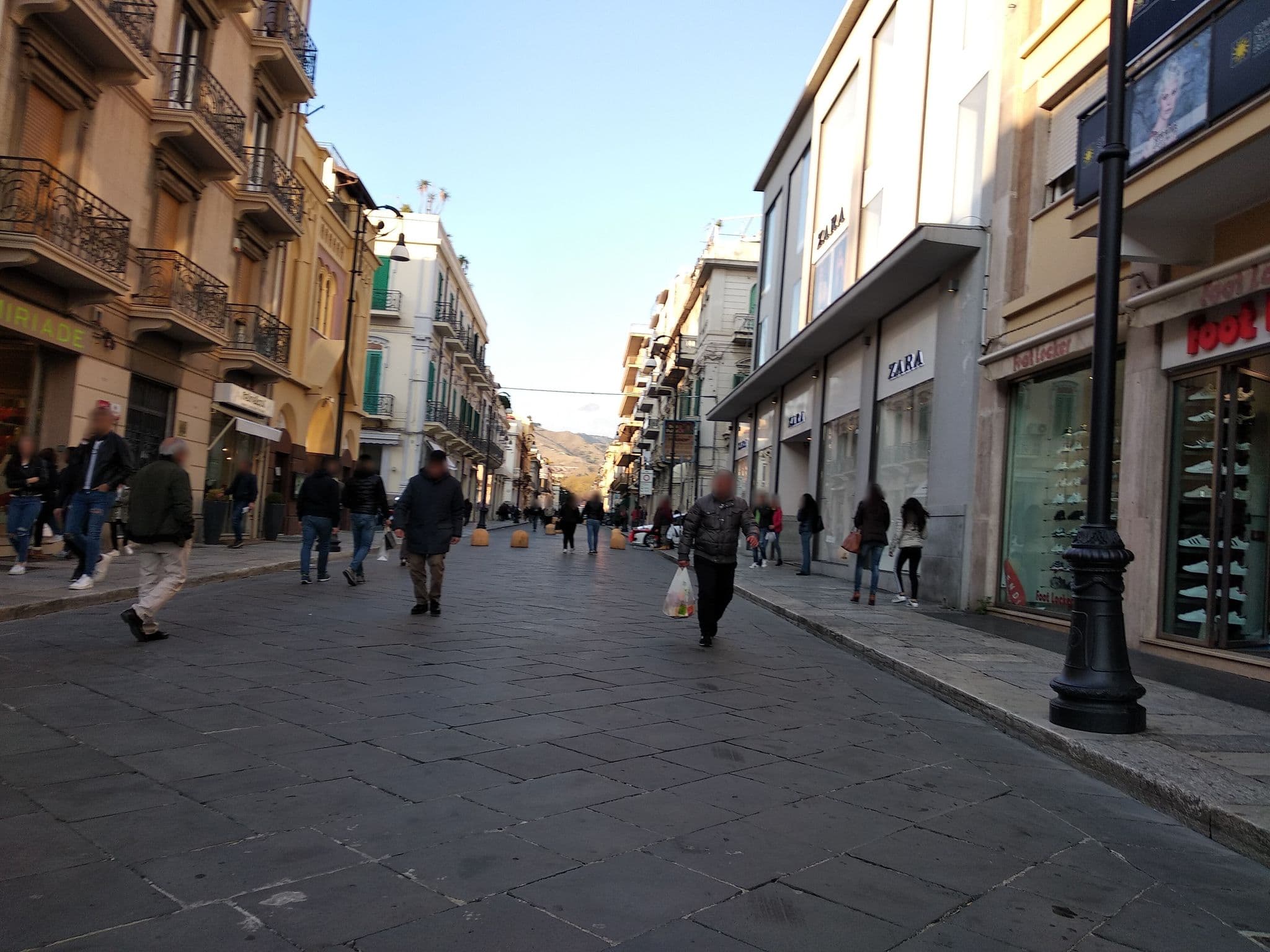 Street view near Reggio Suite Luxury B&B, Reggio Calabria — © mircozorzo (CC BY-SA · Mapillary)