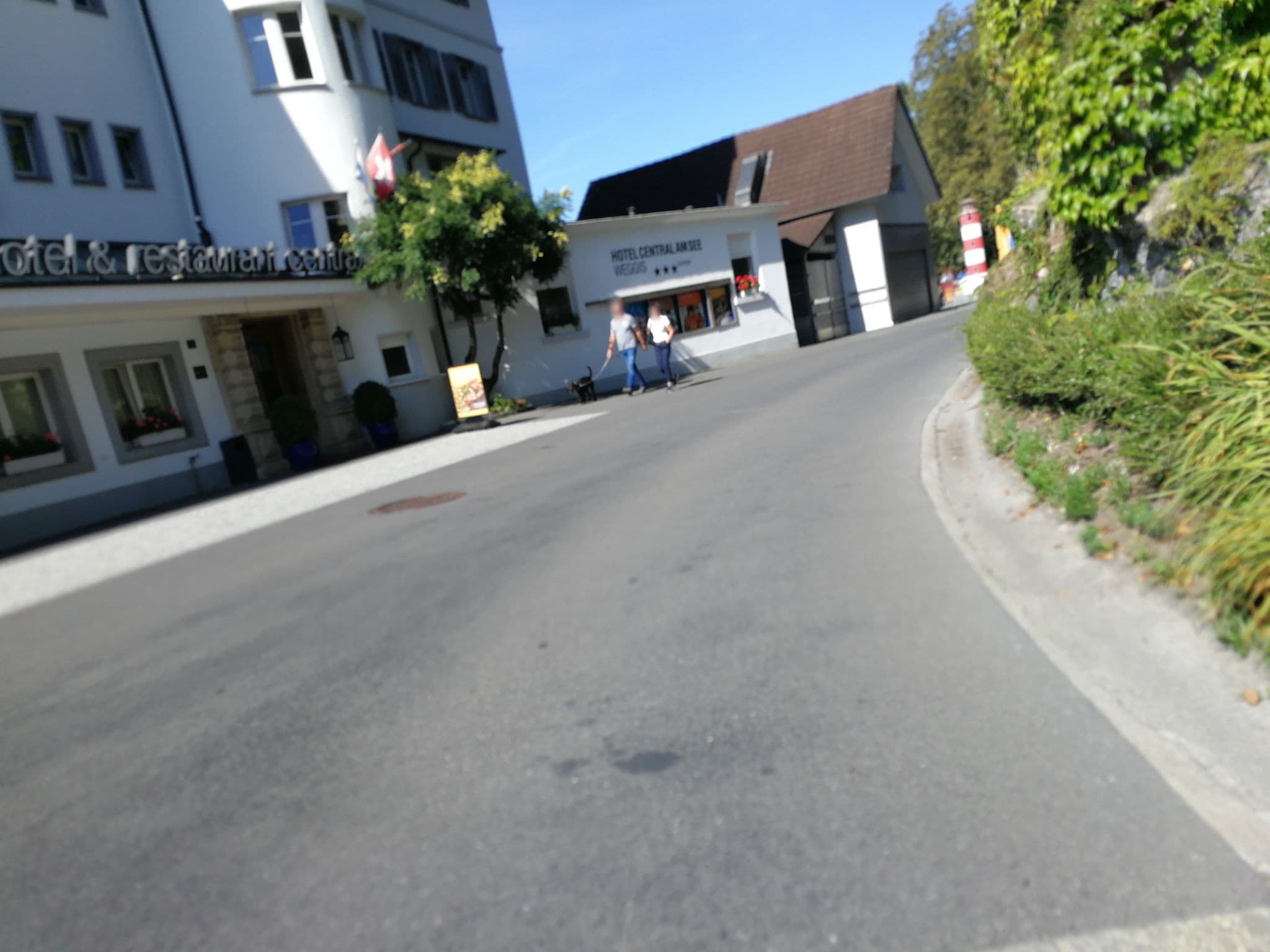 Street view near Hotel Central am See, Weggis — © barbe45 (CC BY-SA · Mapillary)